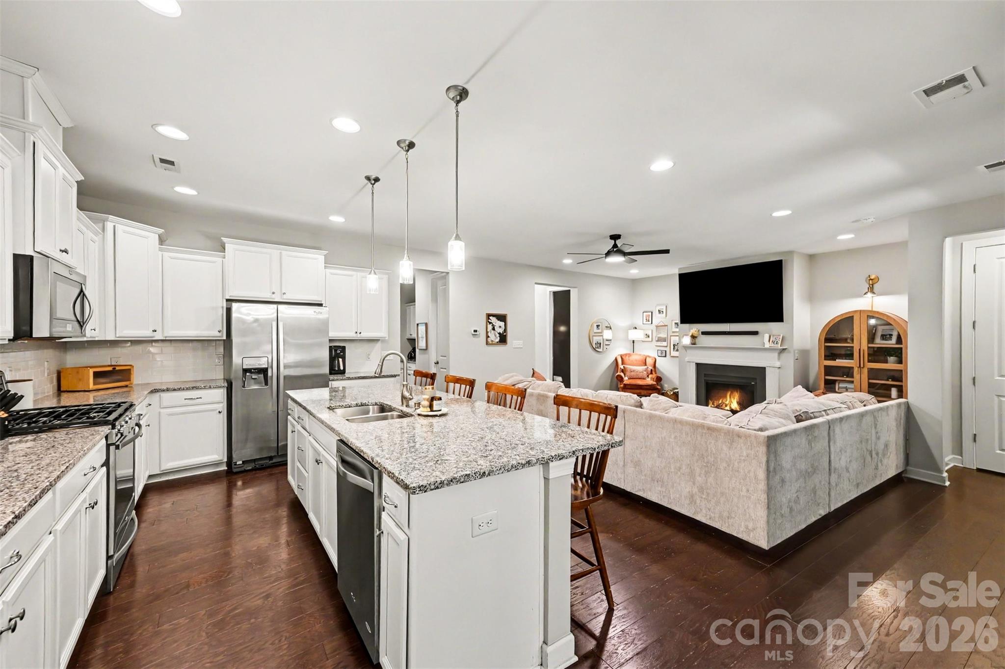 1284 Kings Grove Drive — York