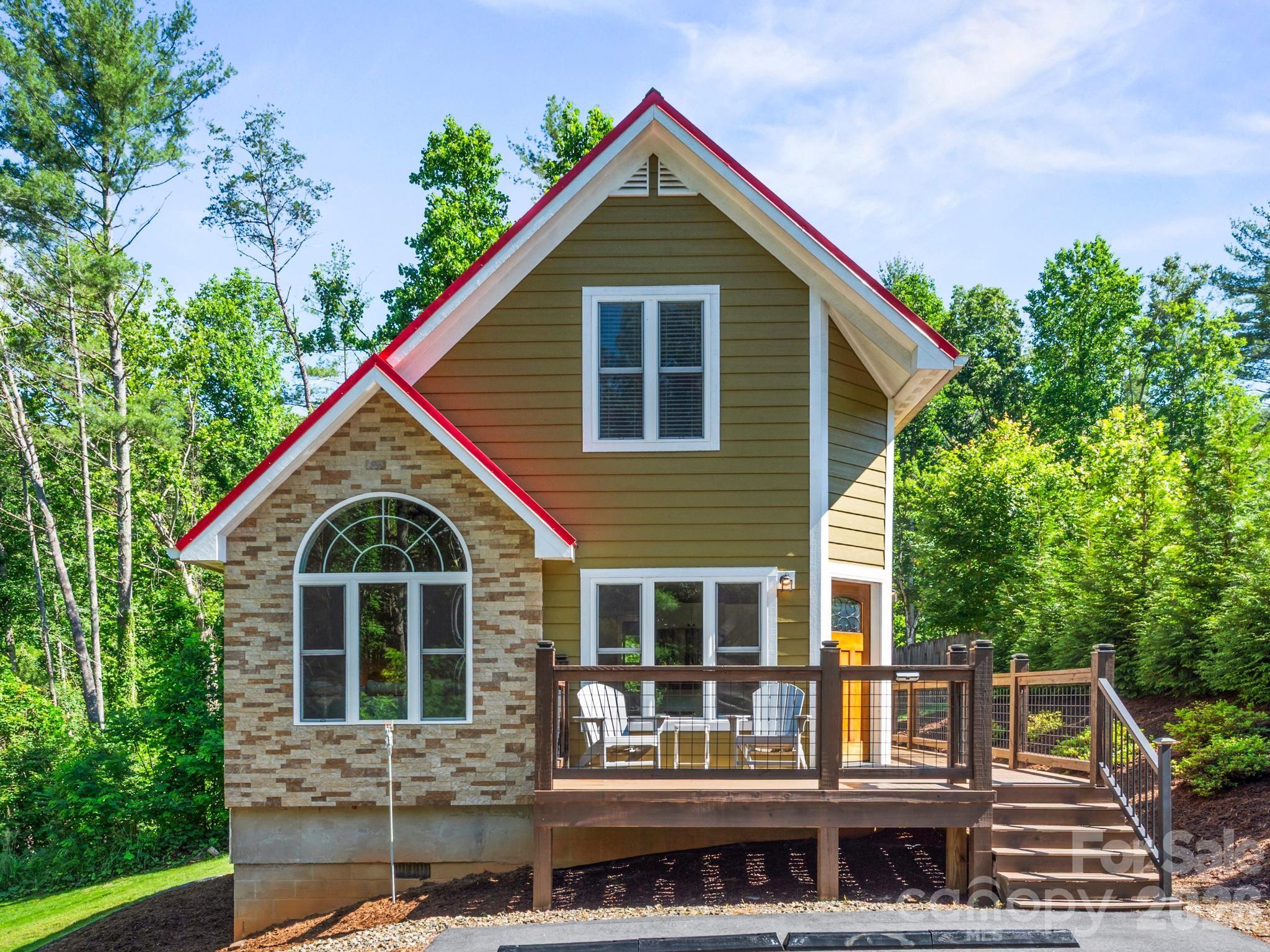 154 & 156 Dogwood Drive — Weaverville