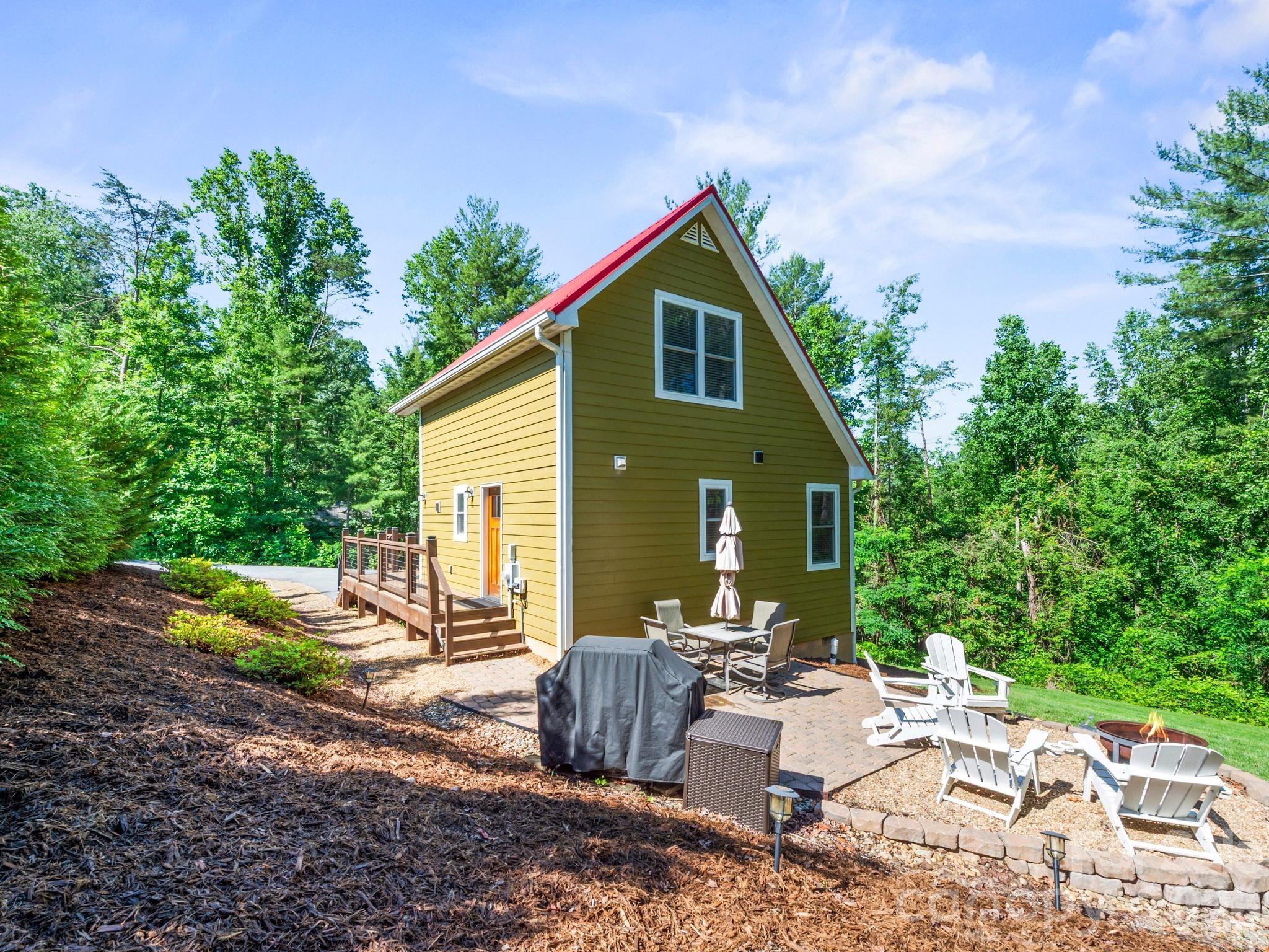 154 & 156 Dogwood Drive — Weaverville