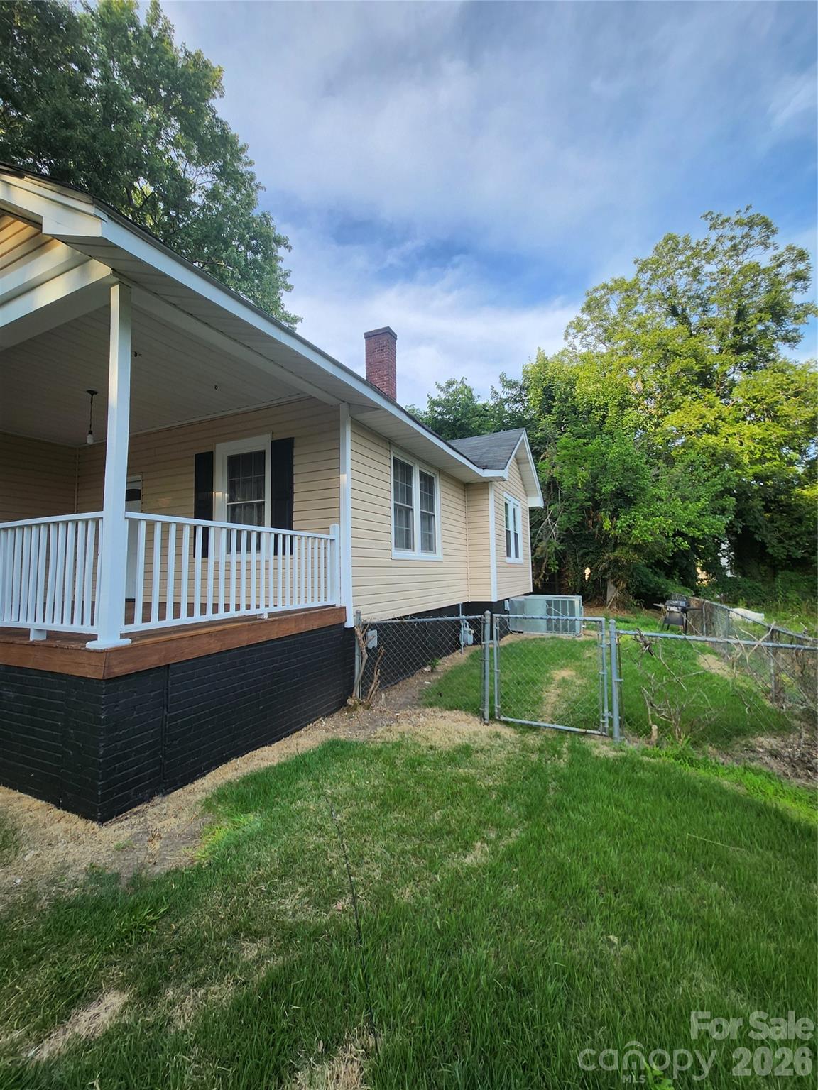 106 N Liberty Street — Gastonia