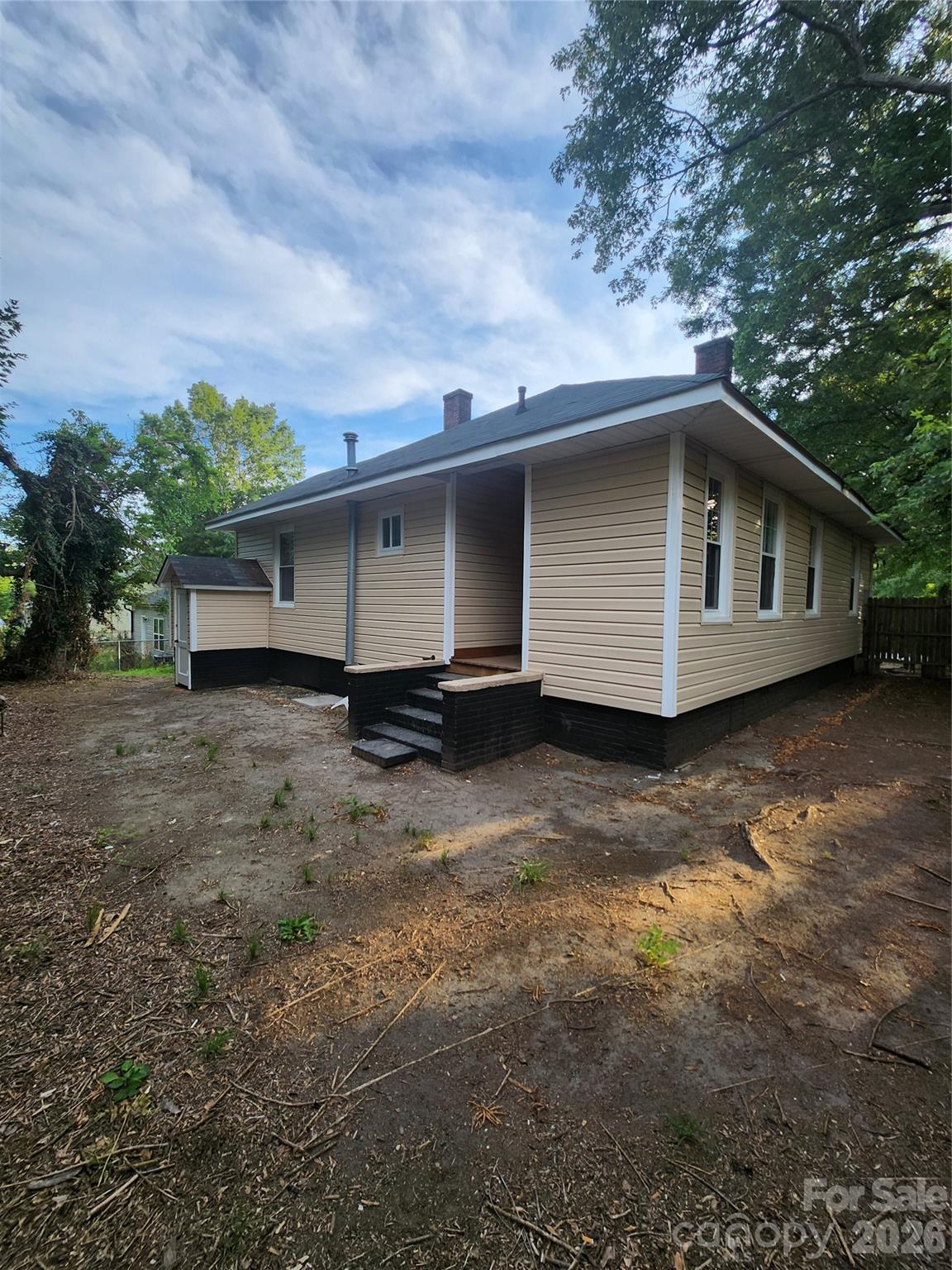 106 N Liberty Street — Gastonia