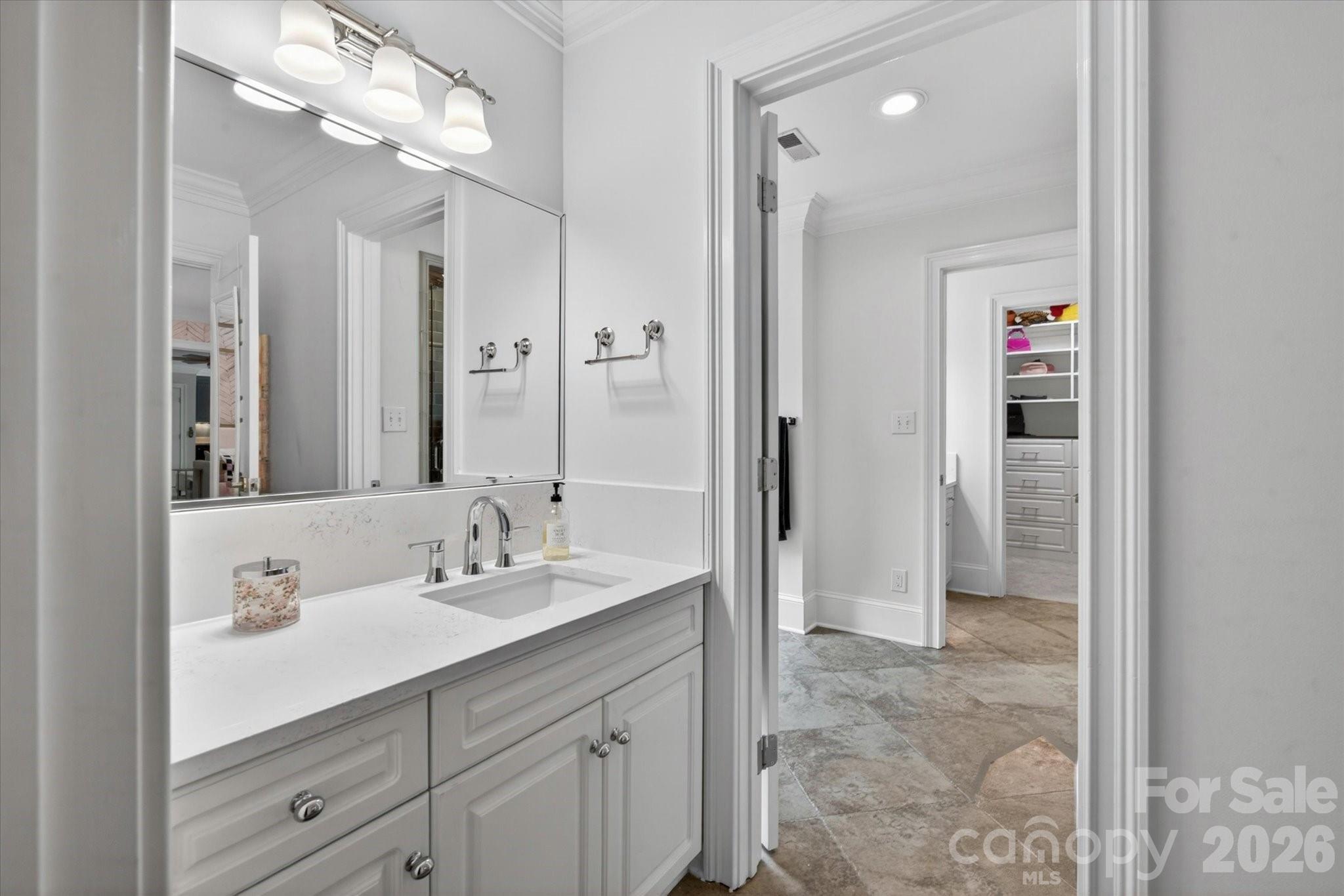 6405 Mitchell Hollow Road — Charlotte