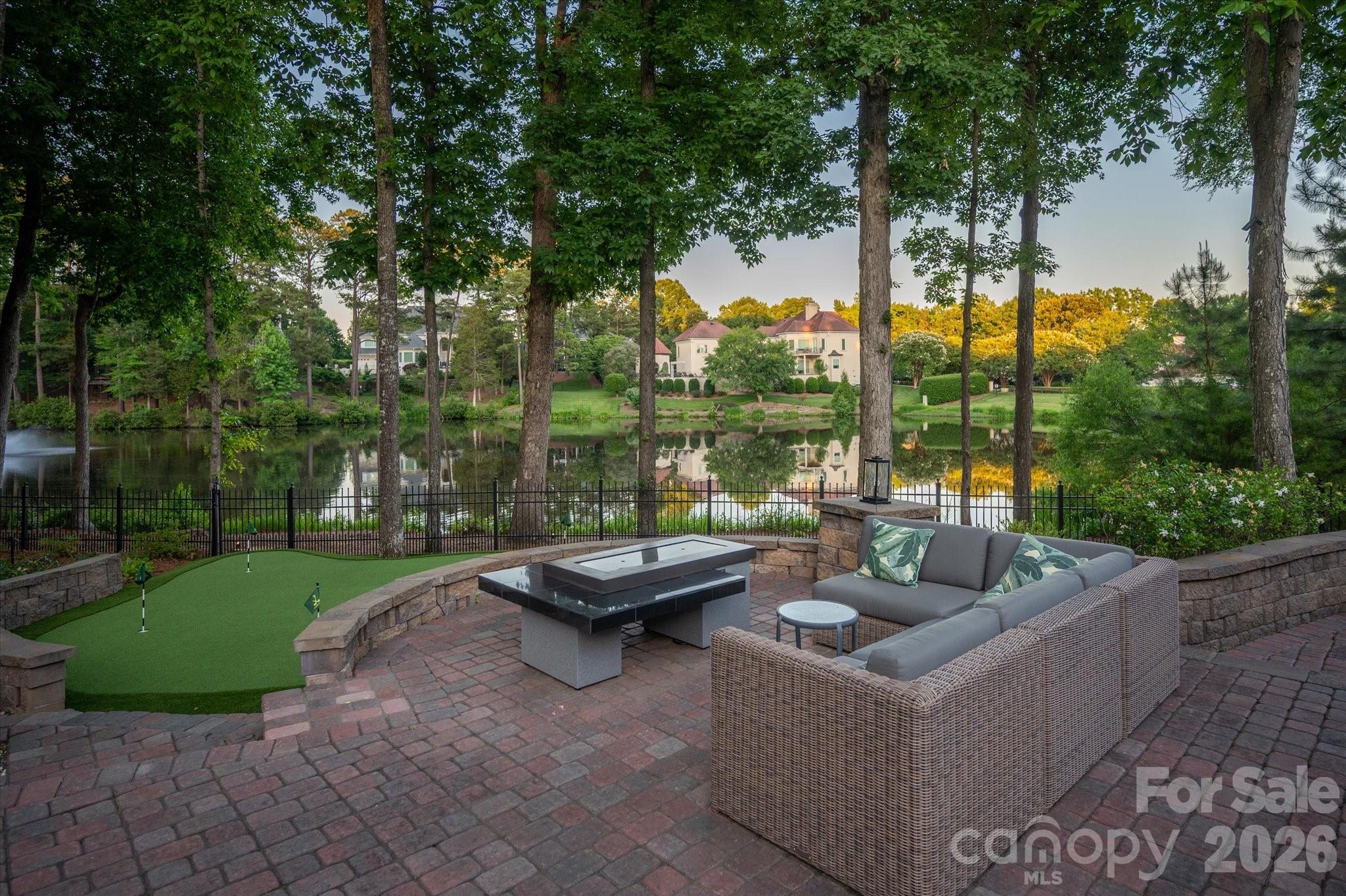 6405 Mitchell Hollow Road — Charlotte