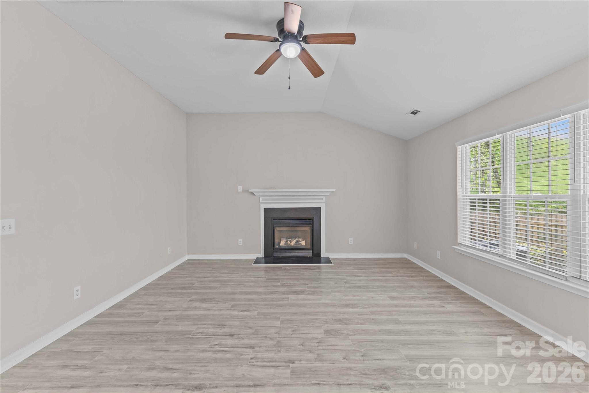 17300 Commons Crossing Drive — Charlotte