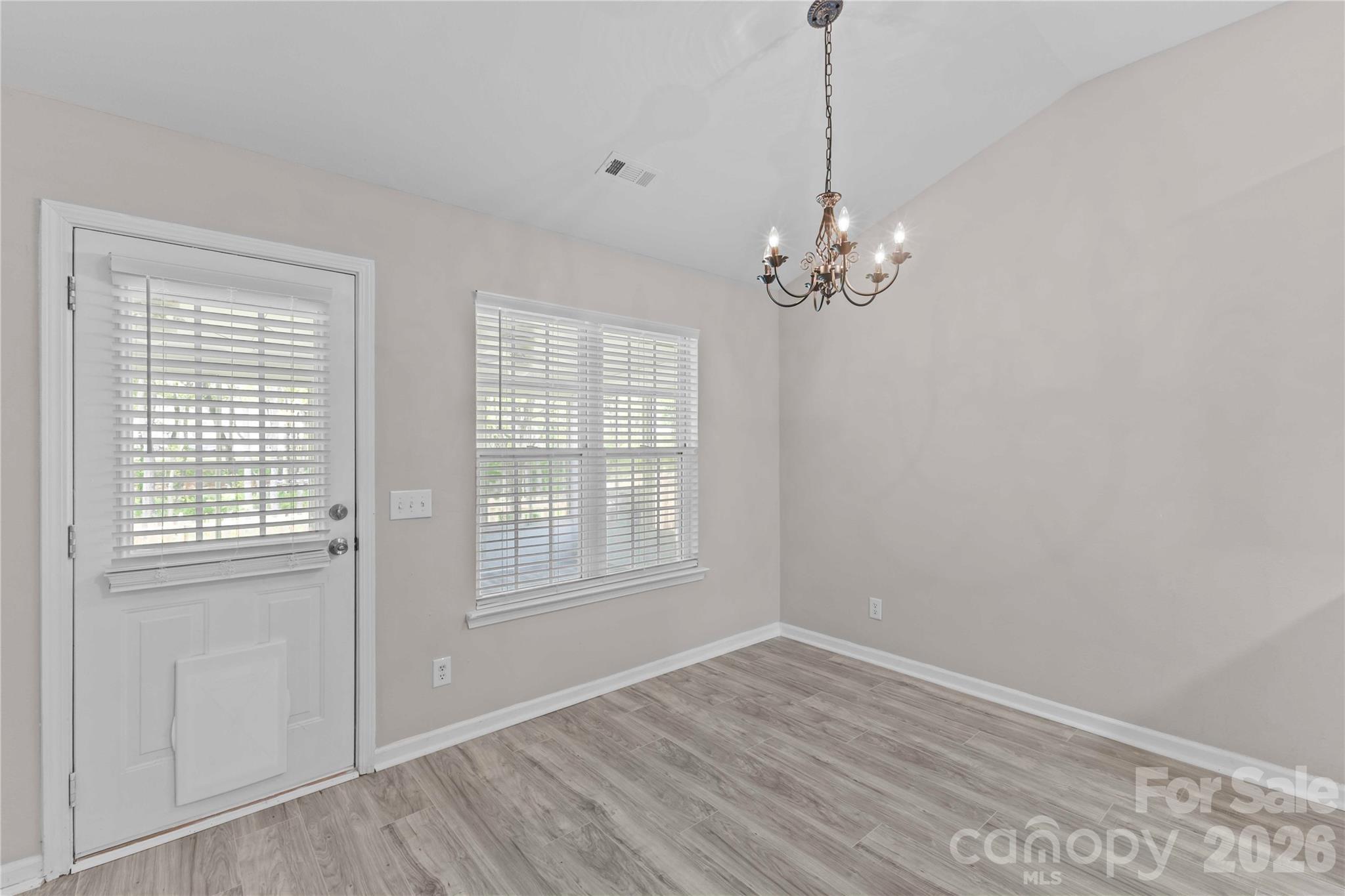 17300 Commons Crossing Drive — Charlotte