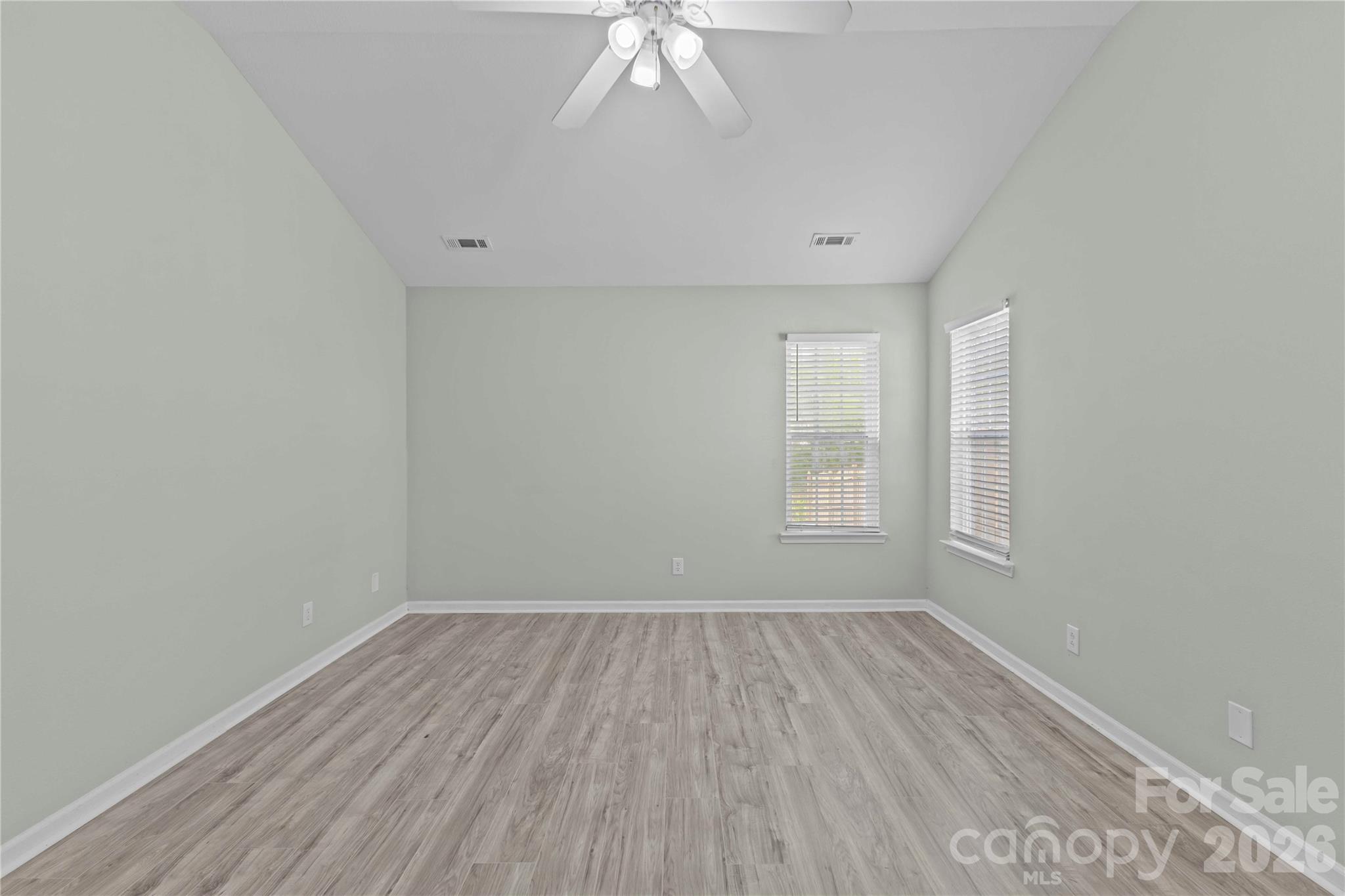 17300 Commons Crossing Drive — Charlotte