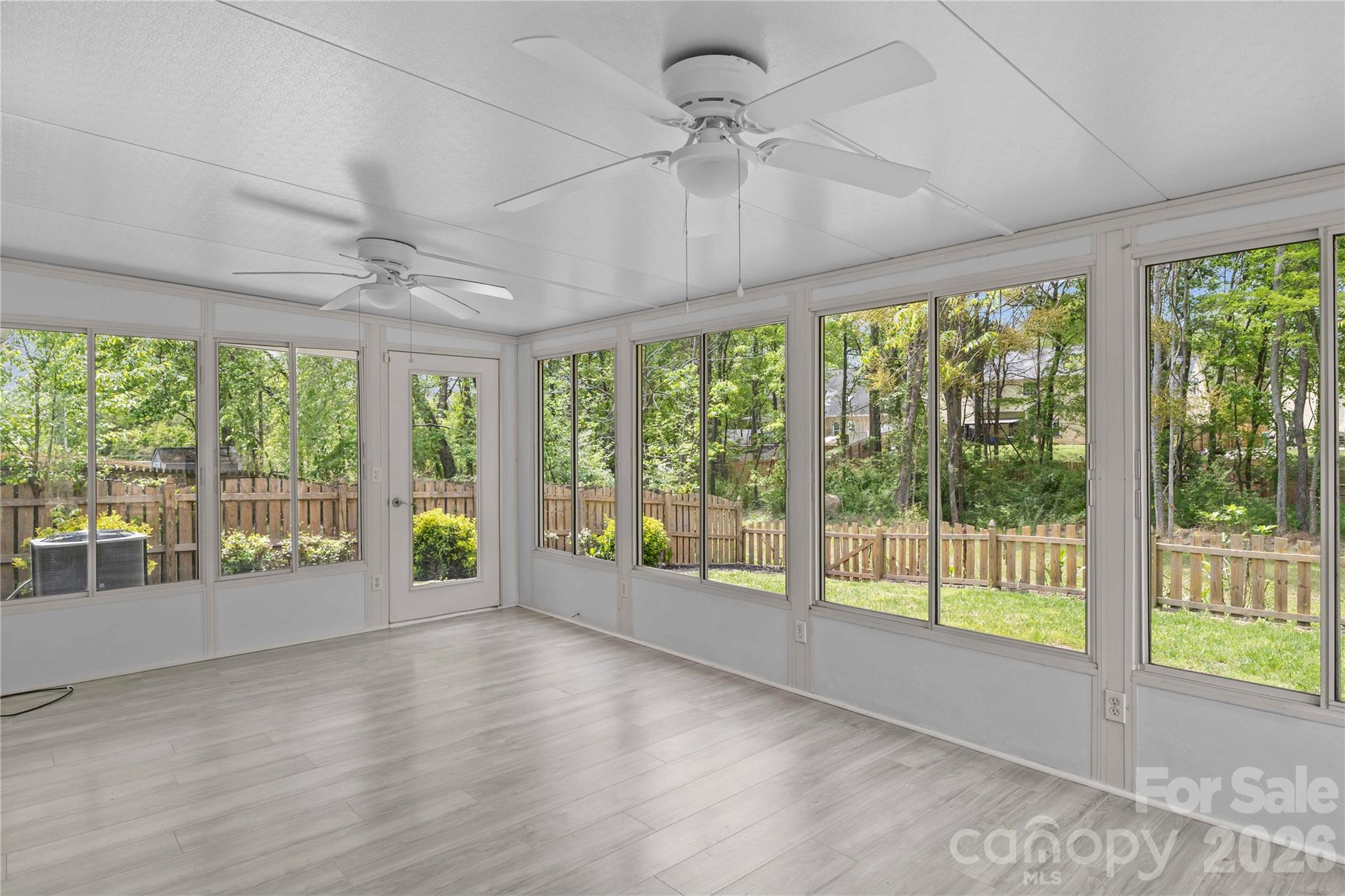 17300 Commons Crossing Drive — Charlotte