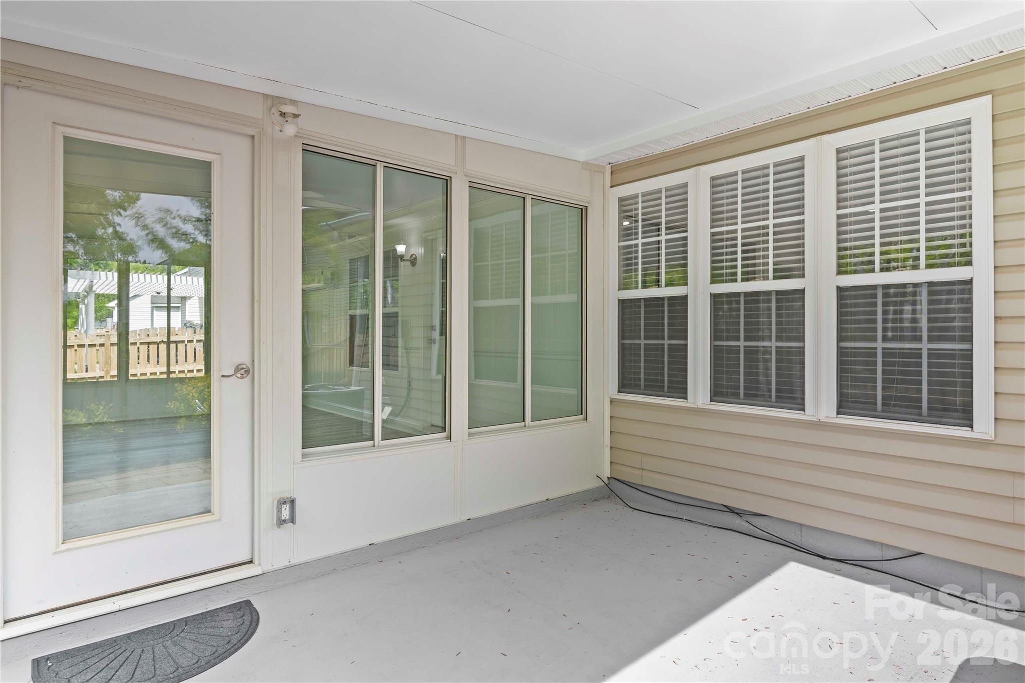 17300 Commons Crossing Drive — Charlotte