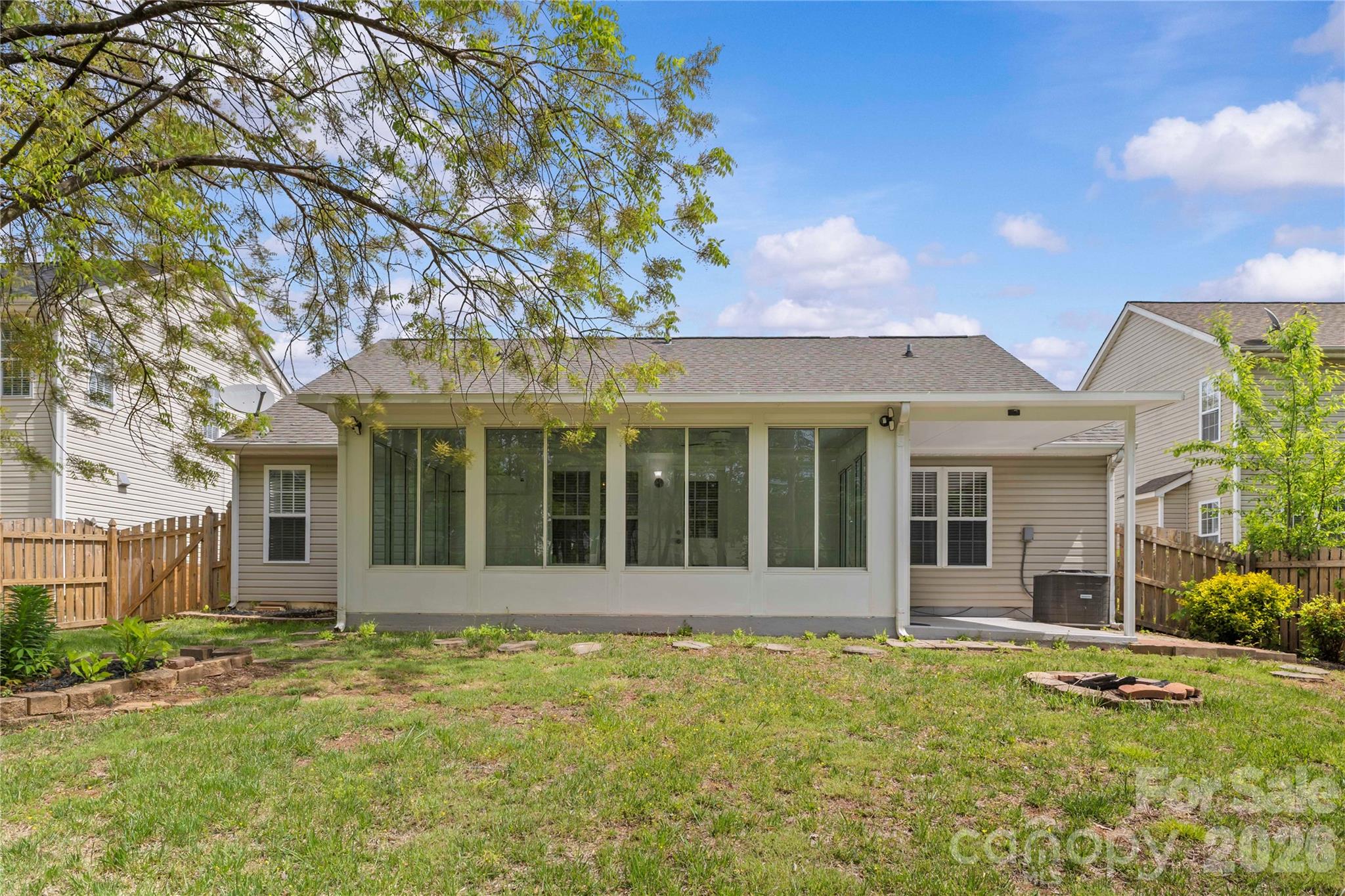 17300 Commons Crossing Drive — Charlotte