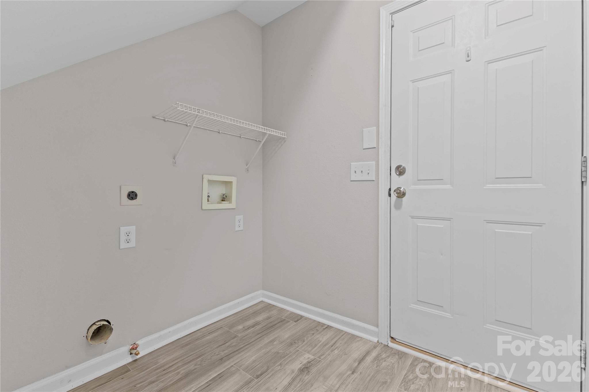 17300 Commons Crossing Drive — Charlotte