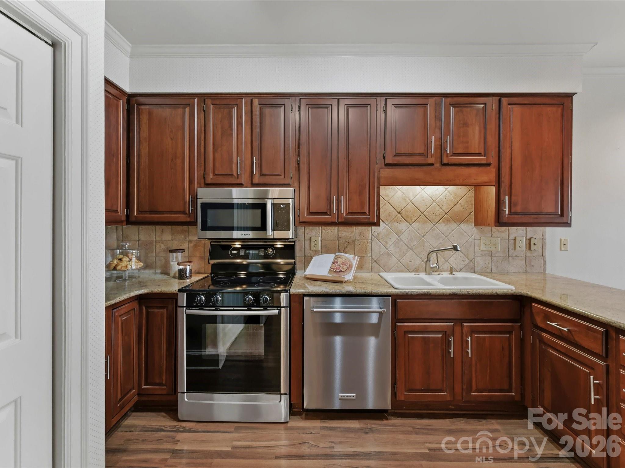 2831 Sharon View Road — Charlotte
