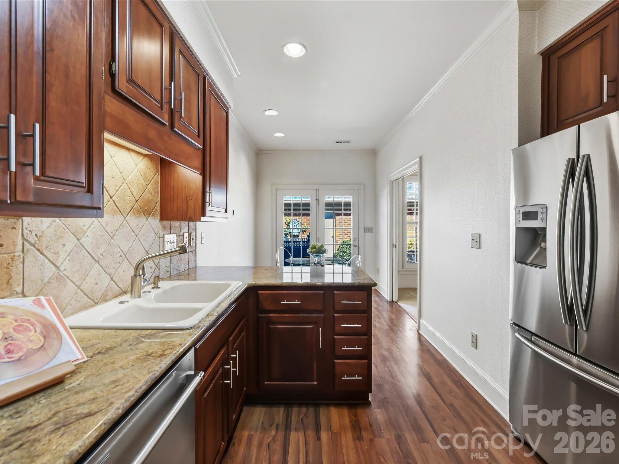2831 Sharon View Road — Charlotte