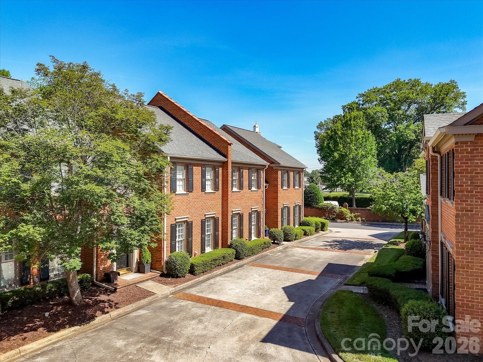 2831 Sharon View Road — Charlotte