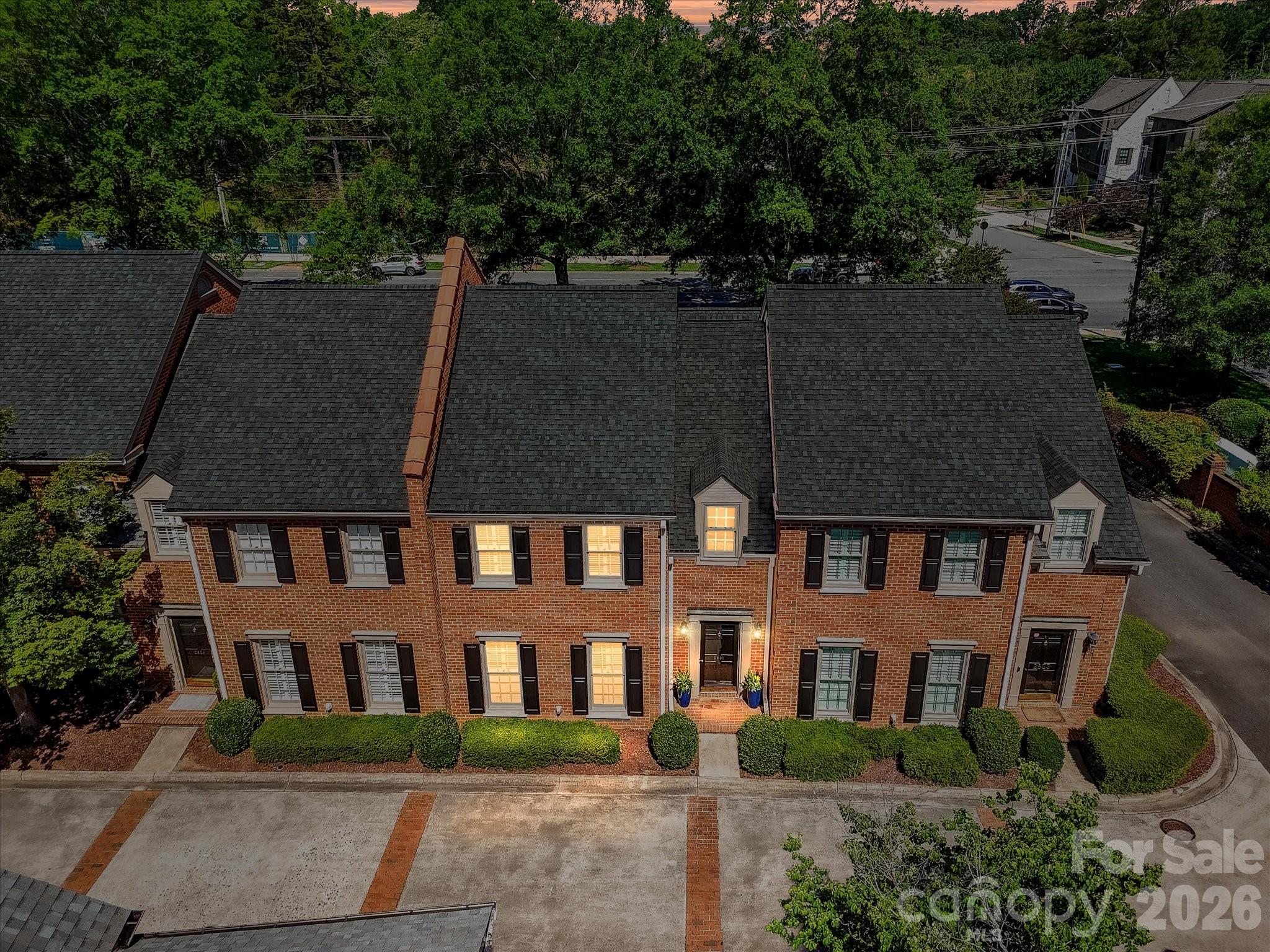 2831 Sharon View Road — Charlotte