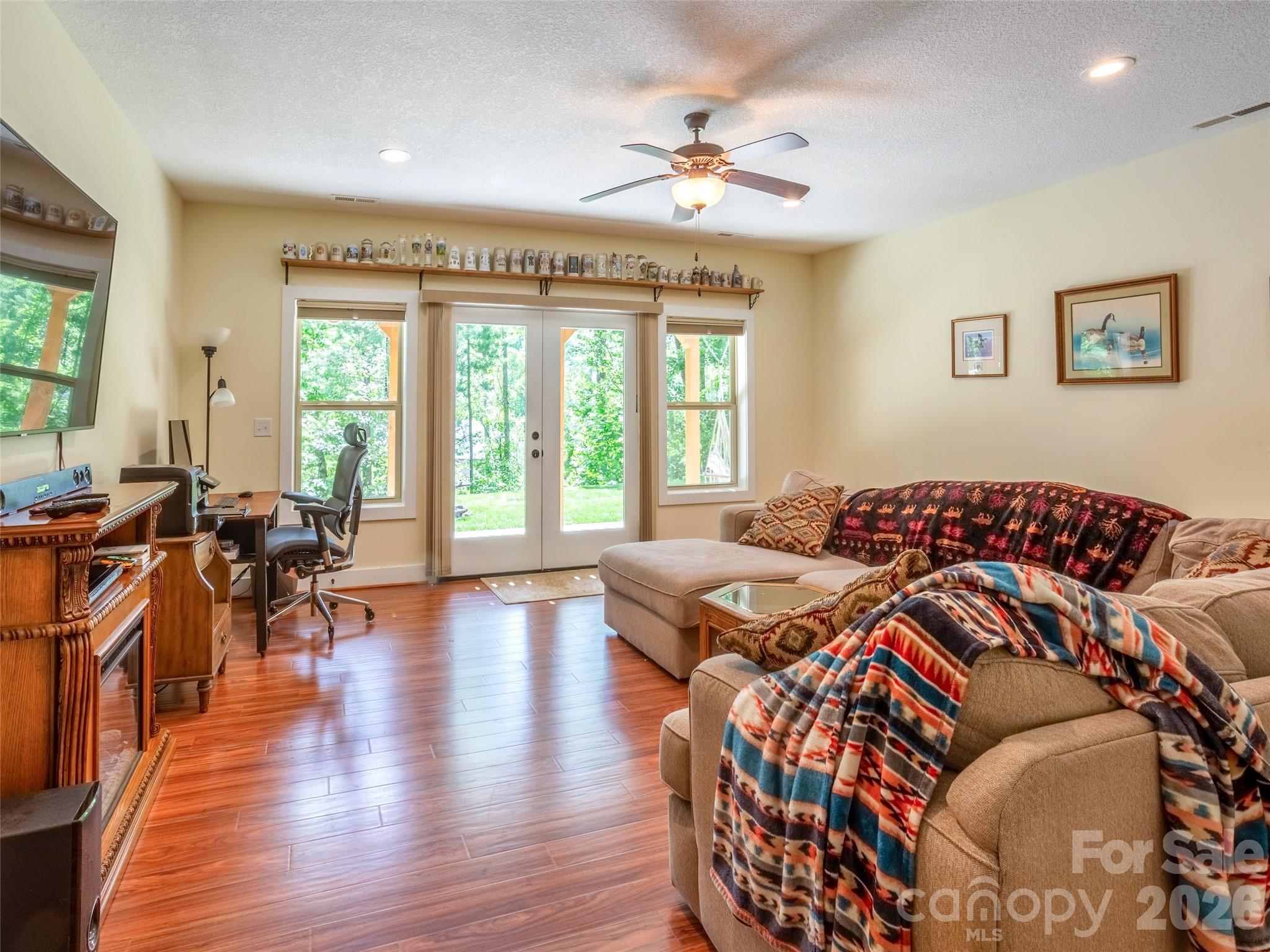 86 Crossings Circle — Fairview