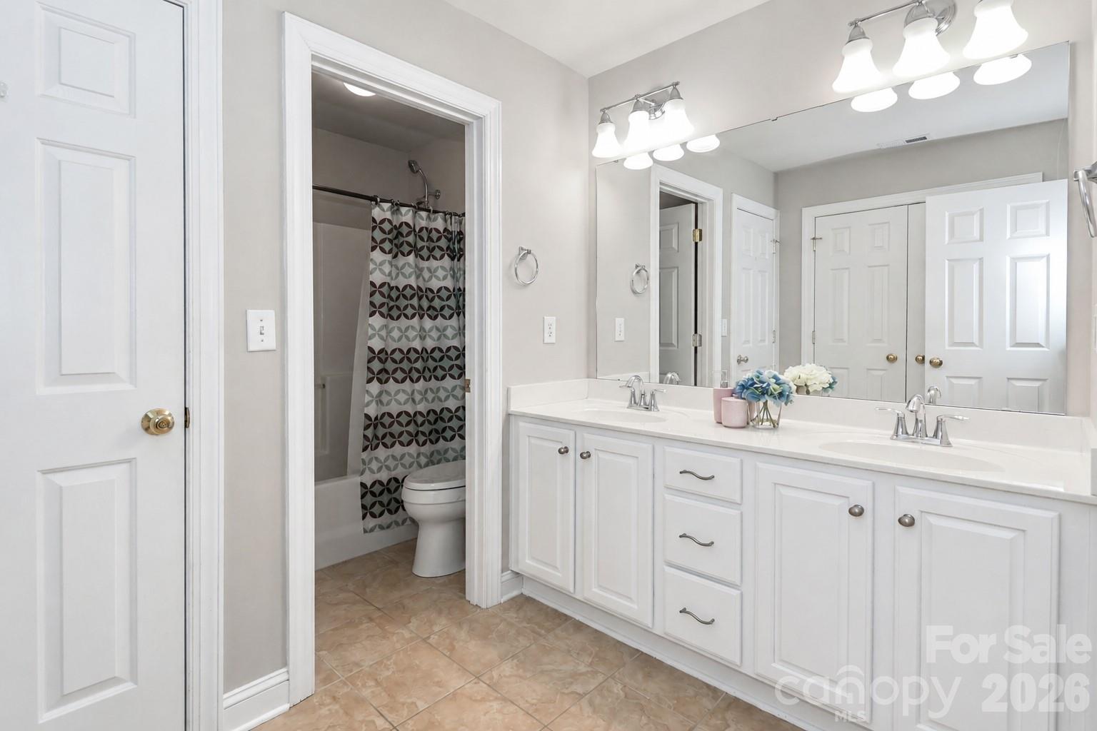 9933 Nicole Lane #1042 — Charlotte