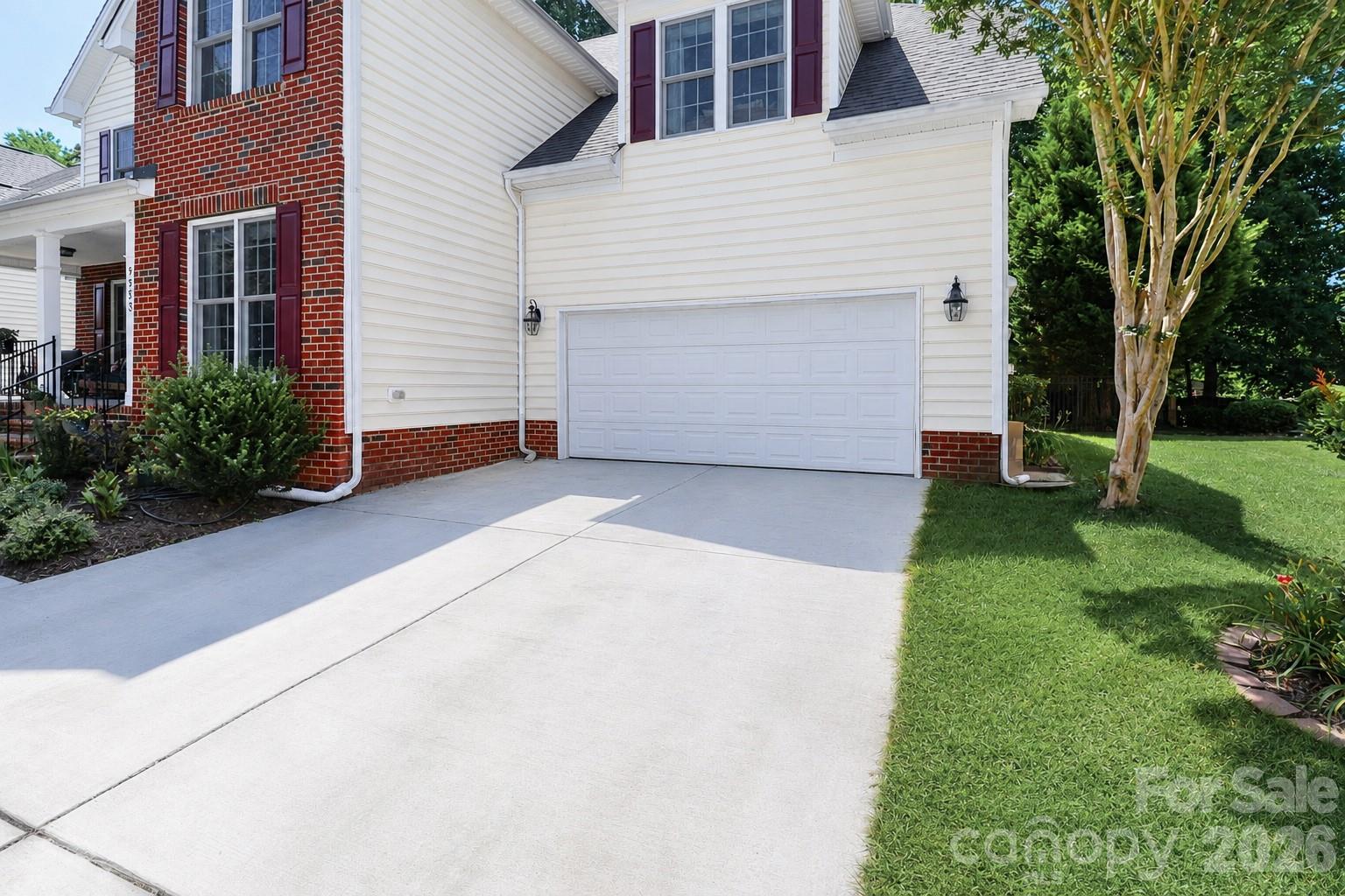 9933 Nicole Lane #1042 — Charlotte