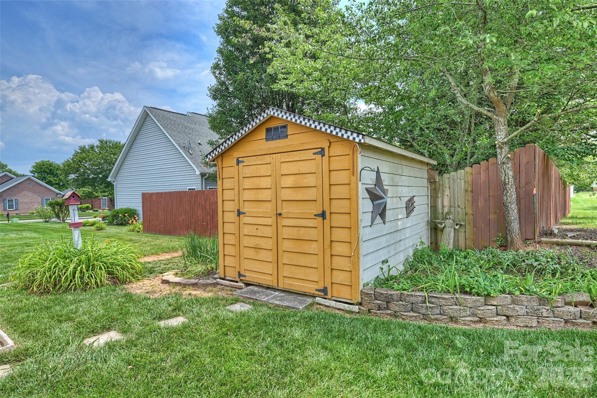 315 Wendover Drive — Locust