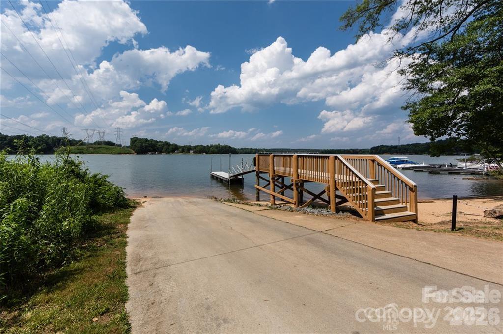 2937 Shady Reach Lane — Charlotte