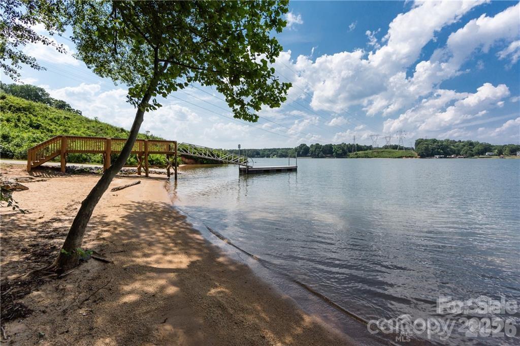2937 Shady Reach Lane — Charlotte