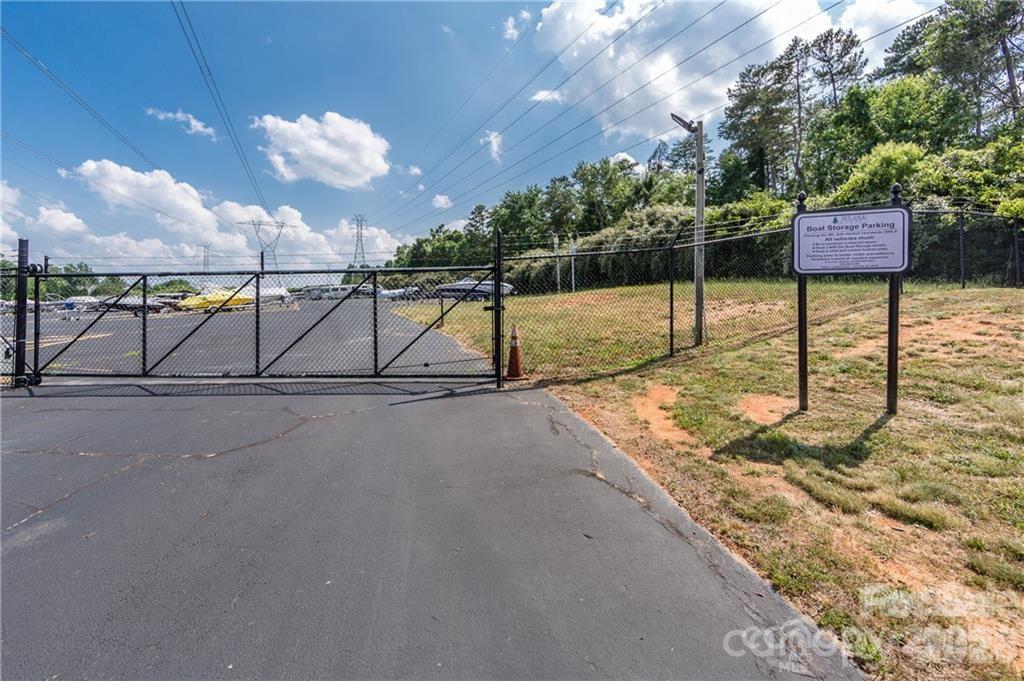 2937 Shady Reach Lane — Charlotte