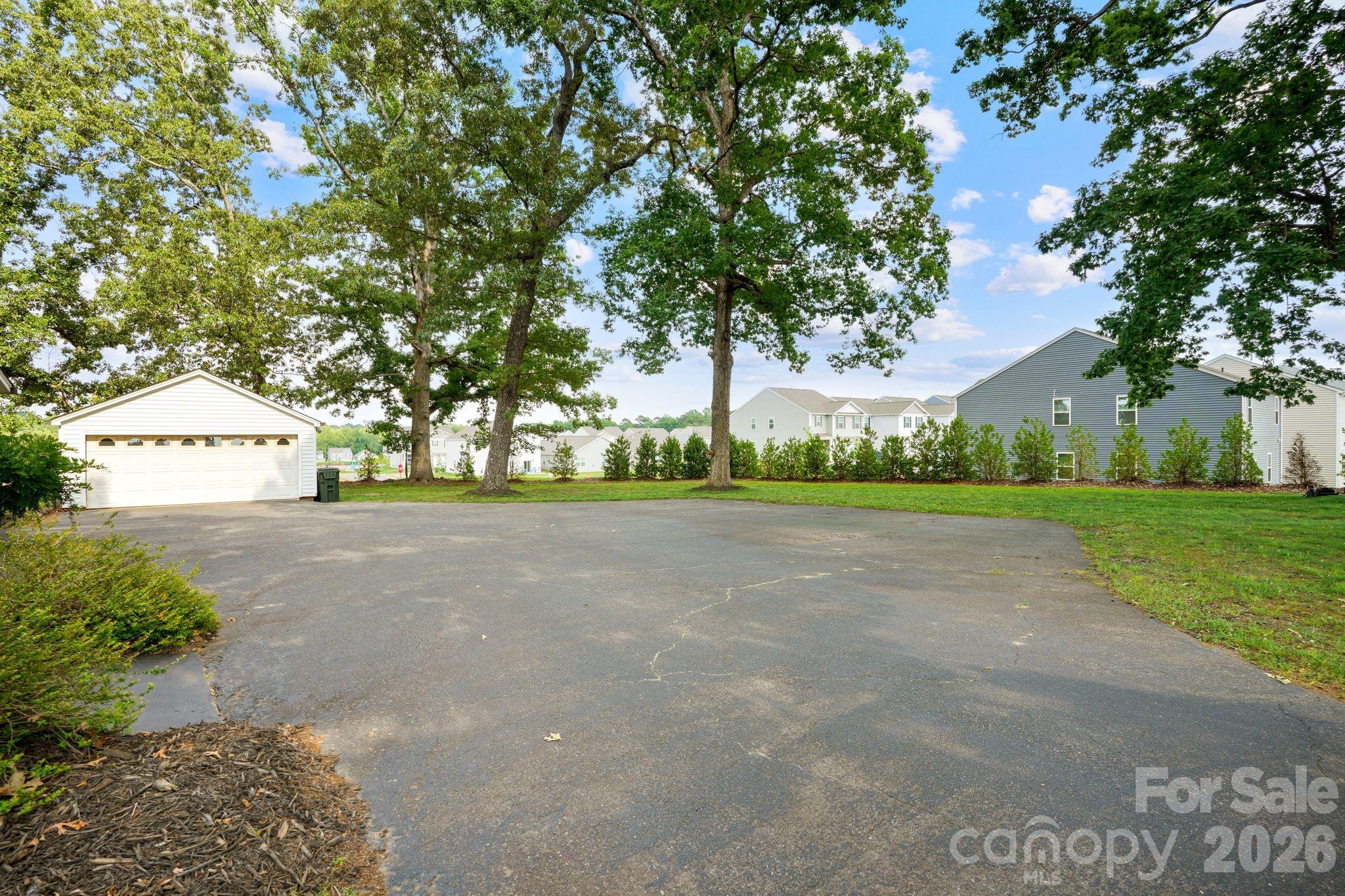 1520 5th Street NE — Hickory