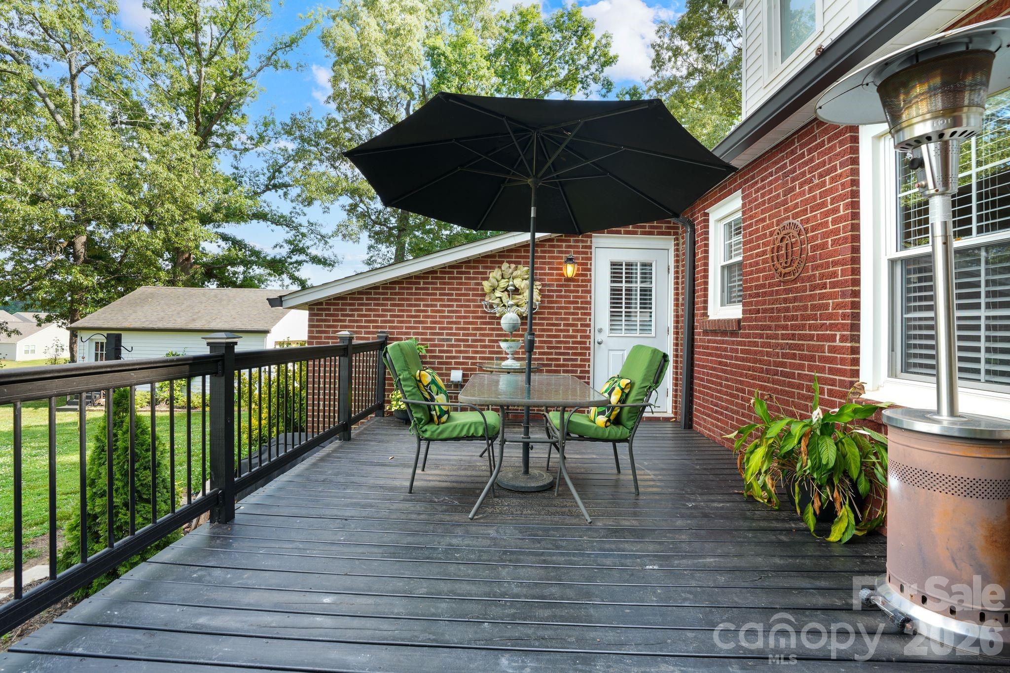 1520 5th Street NE — Hickory