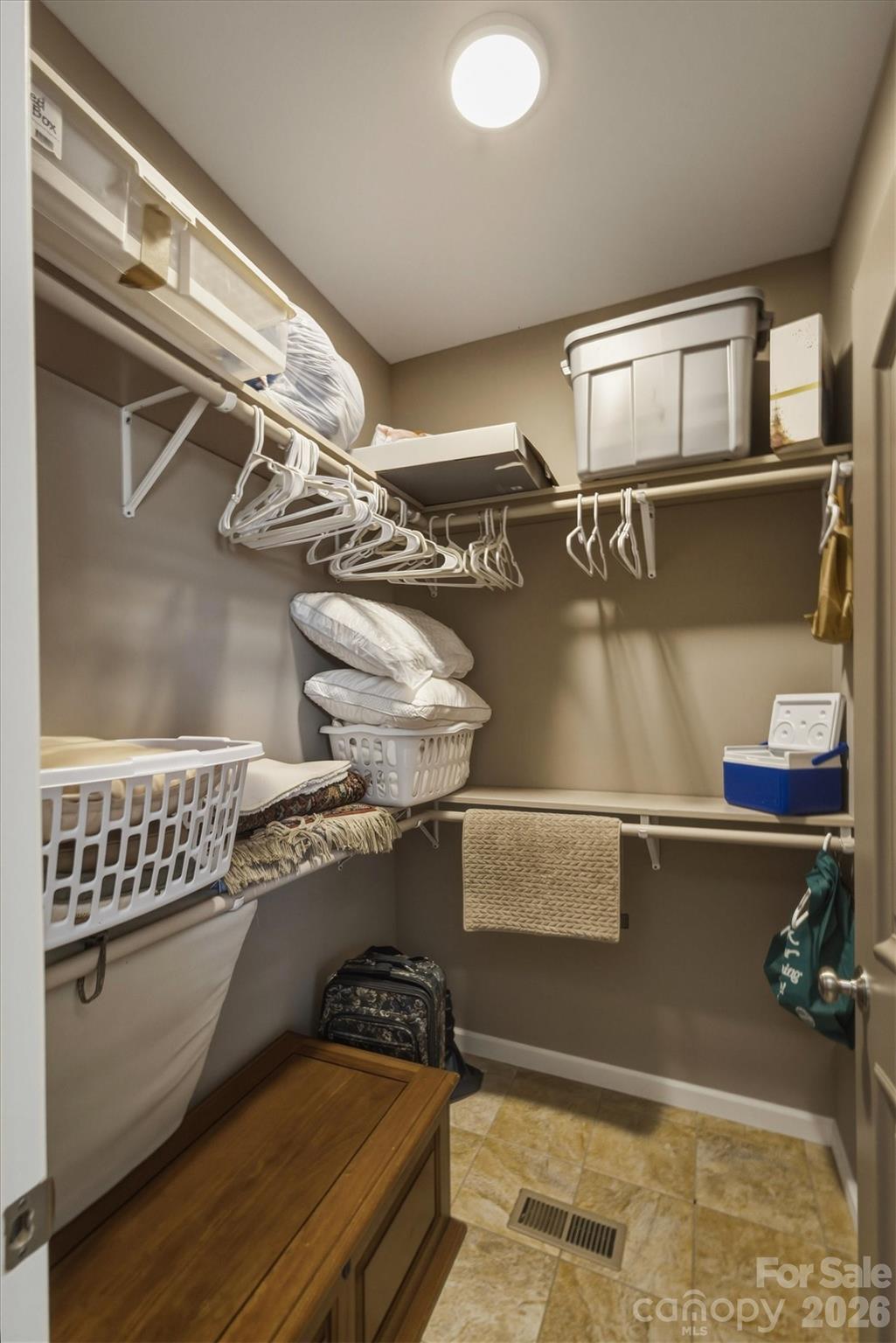 315 Lakeview Trail — Nebo