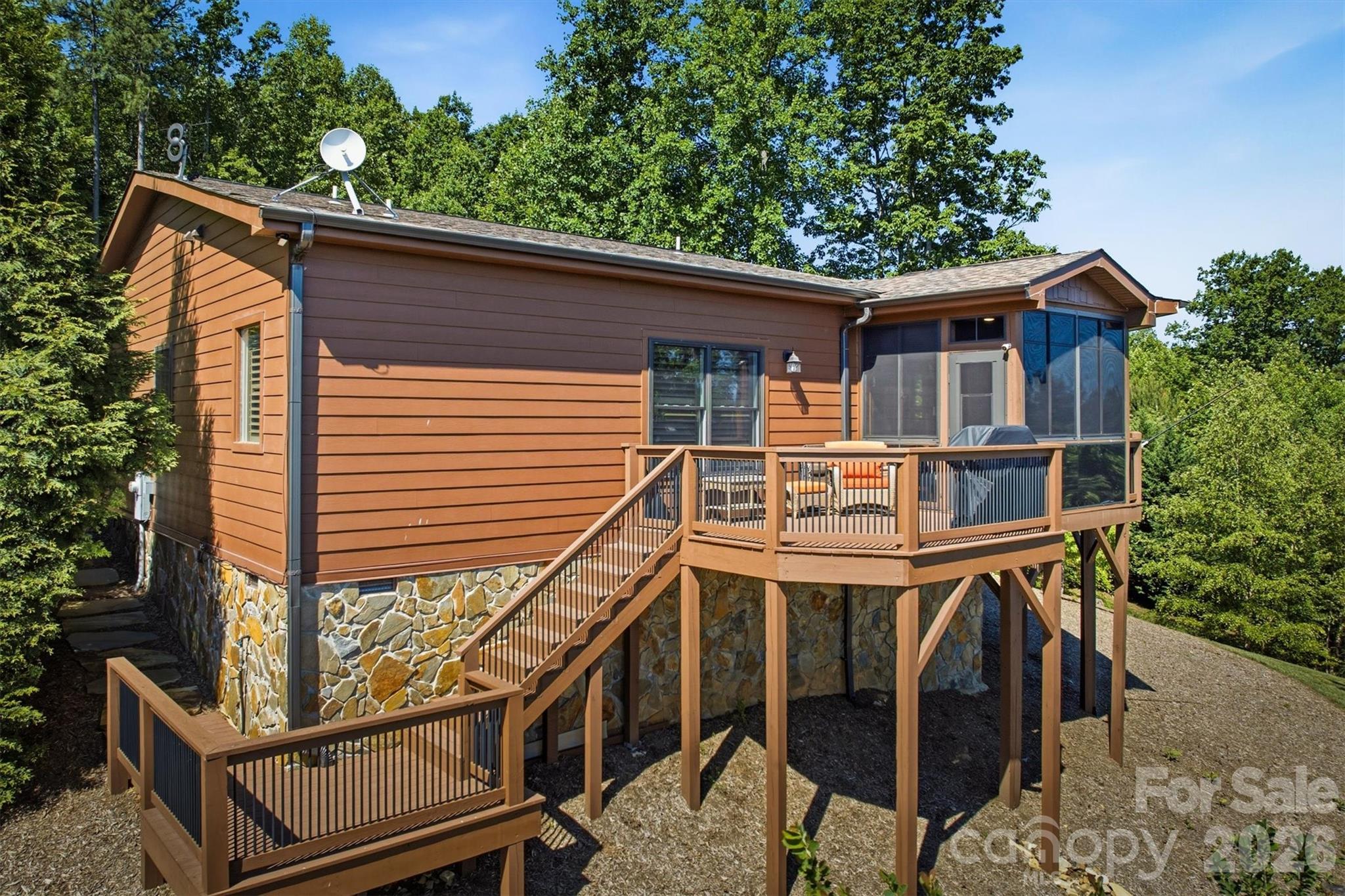 315 Lakeview Trail — Nebo