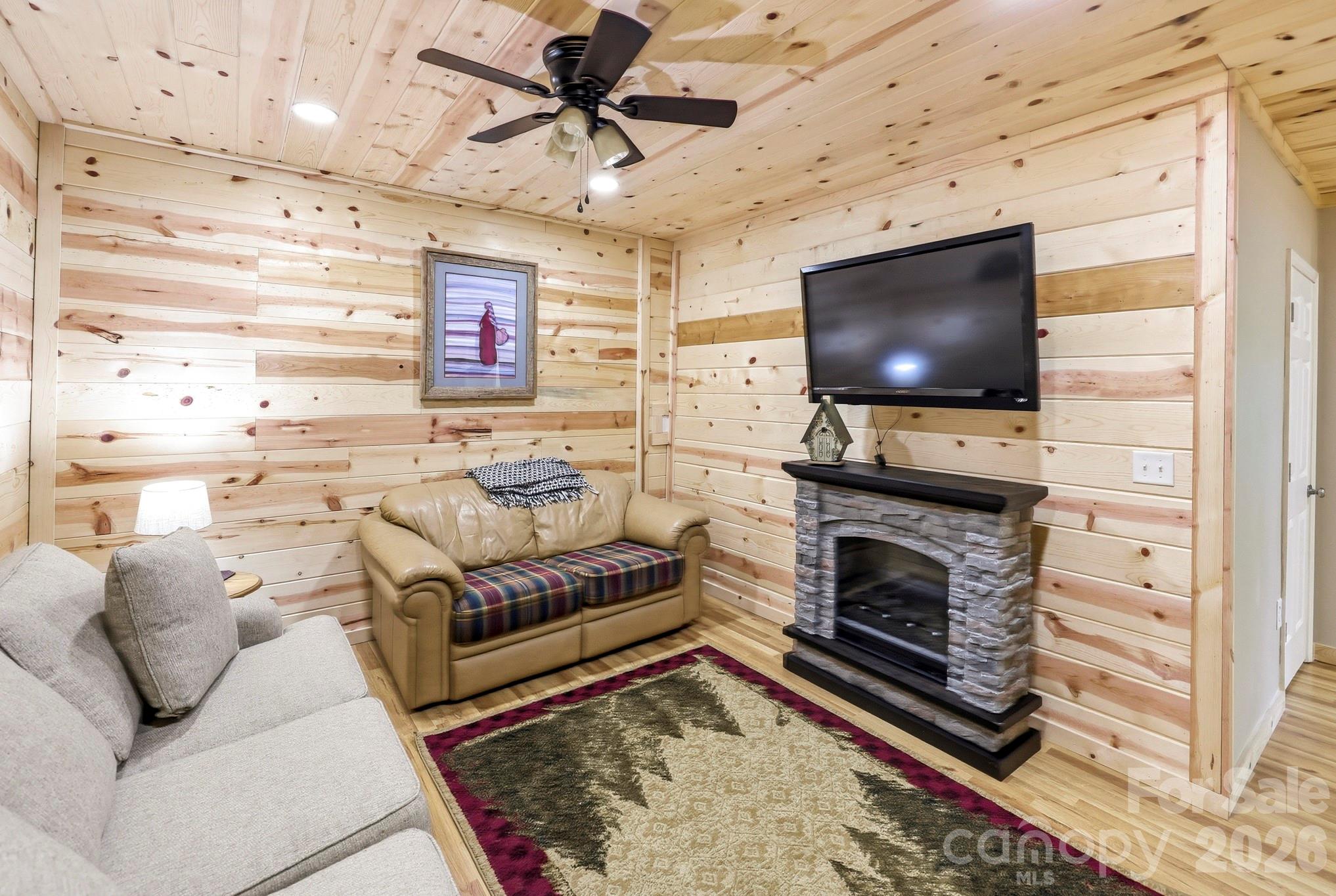 119 Egret Road — Lake Lure
