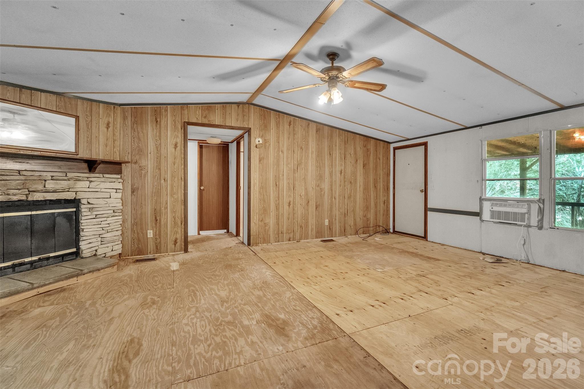 367 Horne Road — Peachland