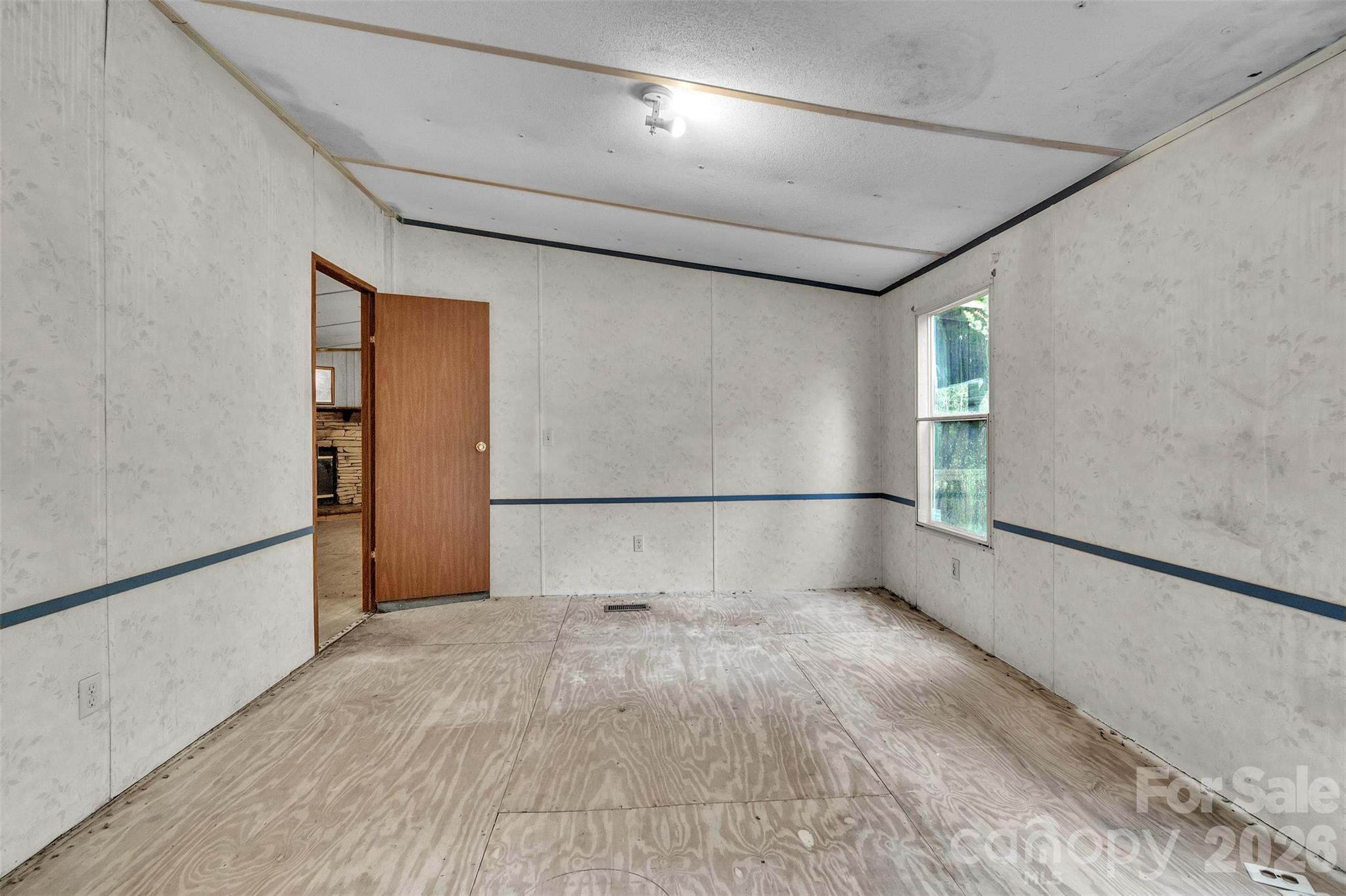 367 Horne Road — Peachland