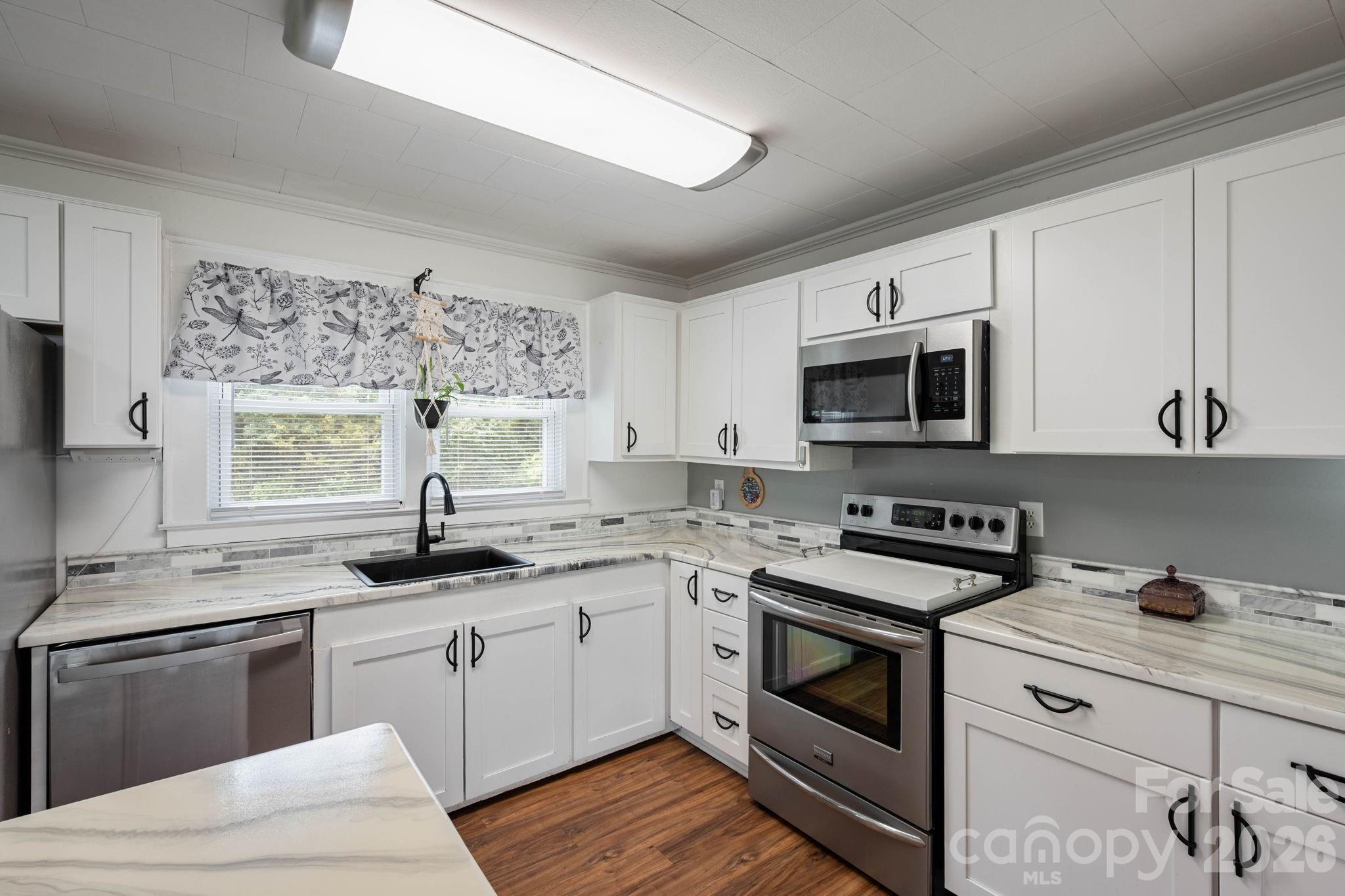 1674 Harris Henrietta Road — Forest City