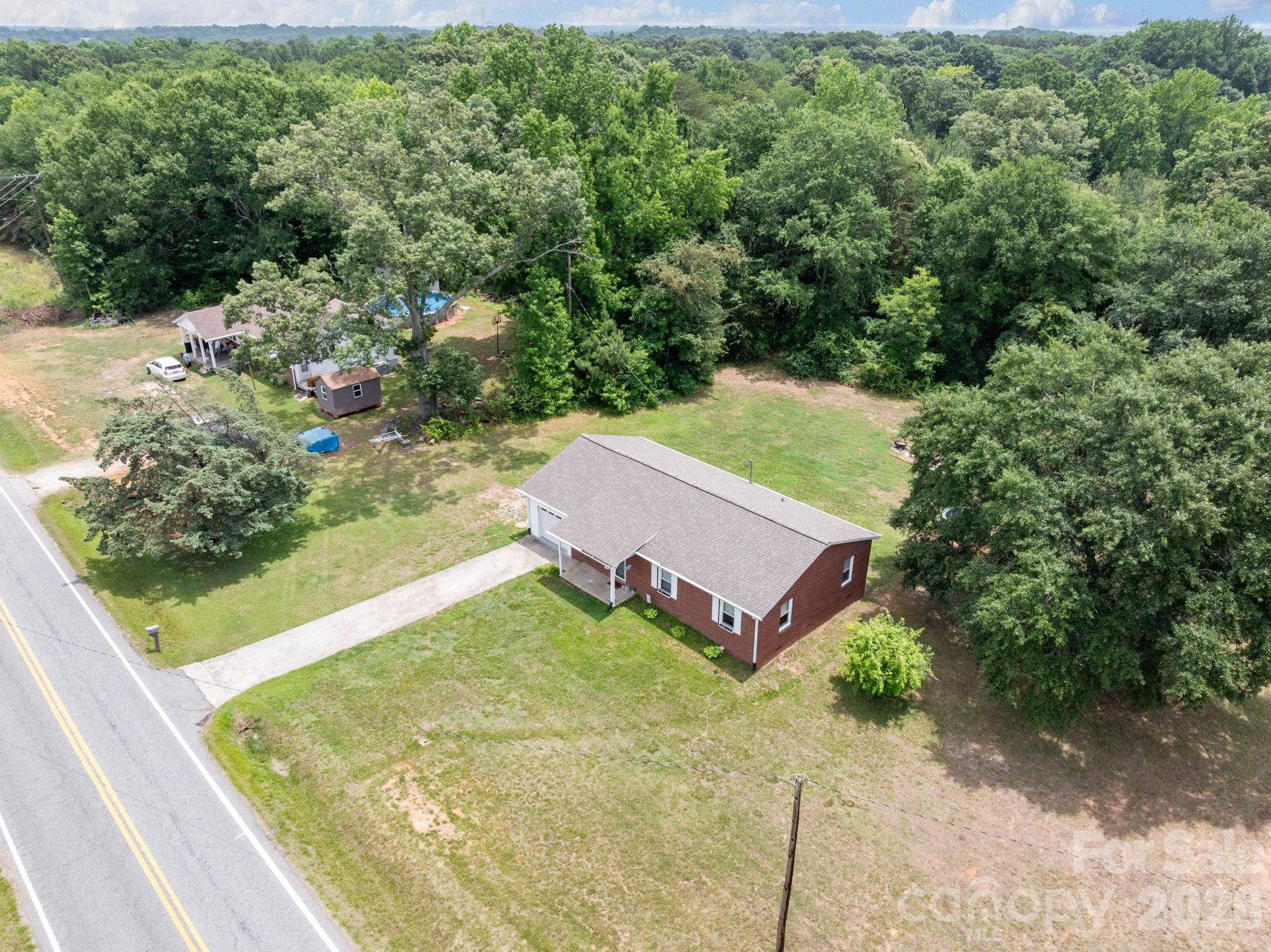 1674 Harris Henrietta Road — Forest City