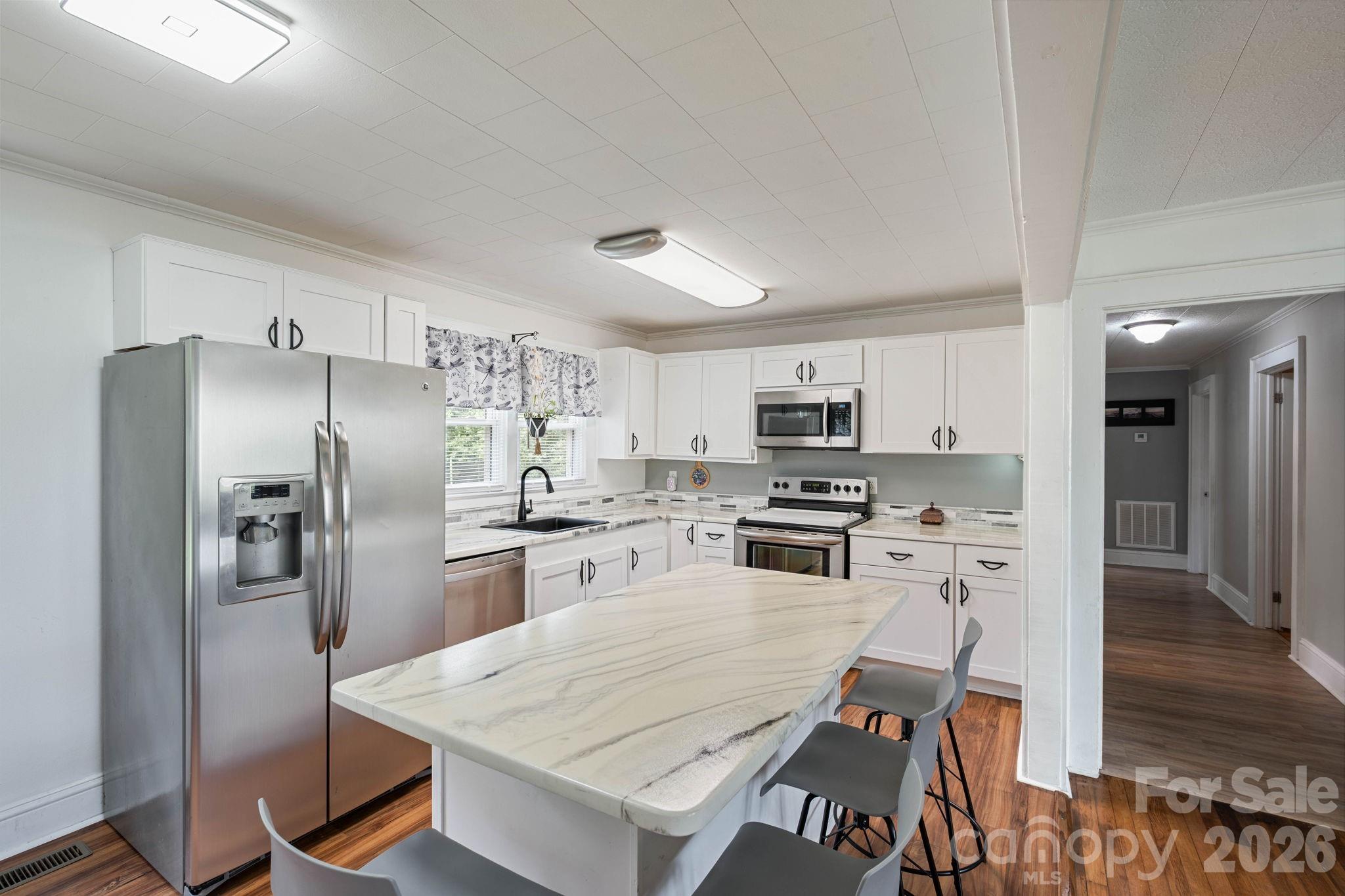1674 Harris Henrietta Road — Forest City