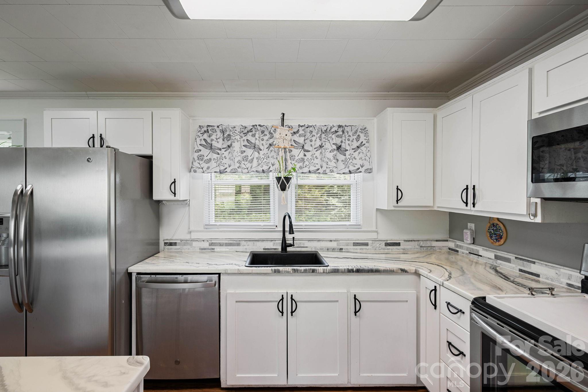 1674 Harris Henrietta Road — Forest City