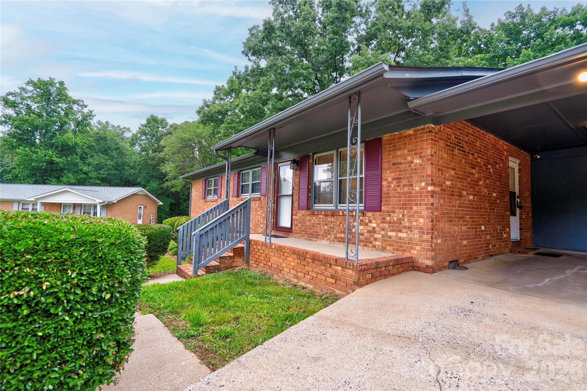 1323 N Lakewood Drive — Shelby