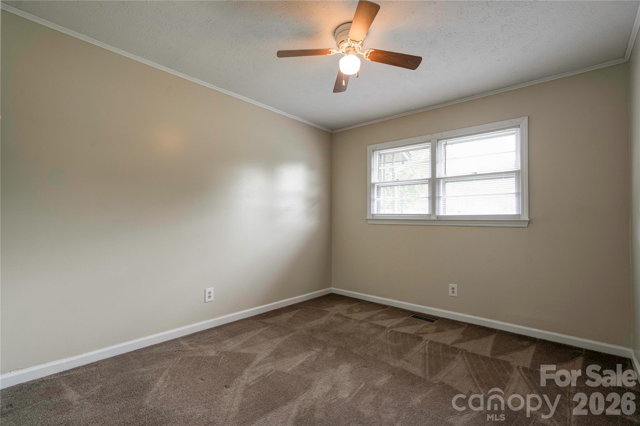 1323 N Lakewood Drive — Shelby
