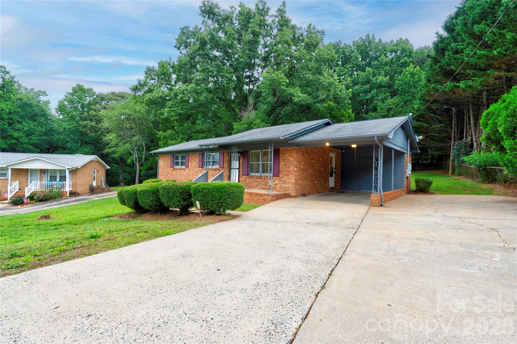 1323 N Lakewood Drive — Shelby