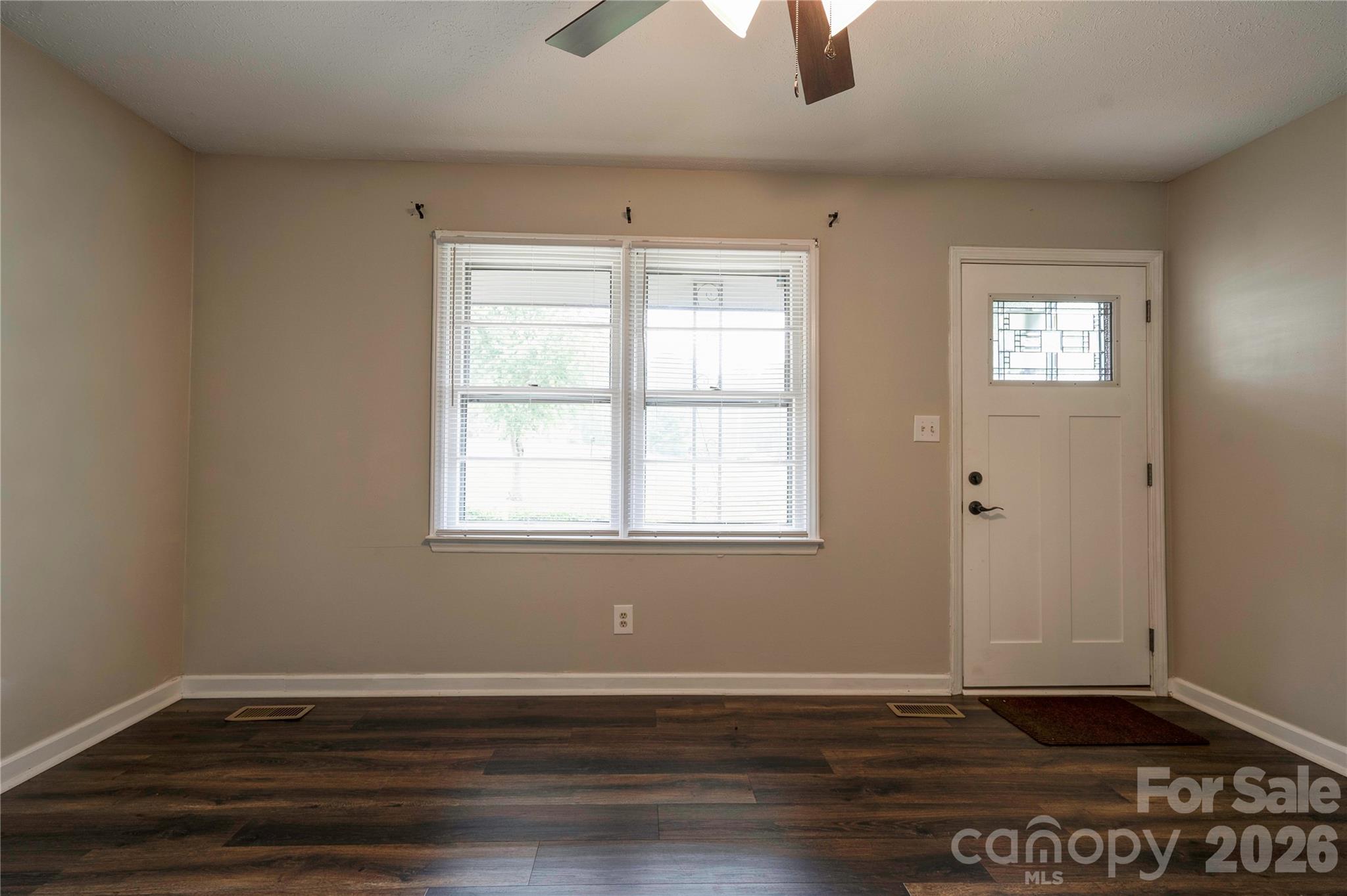 1323 N Lakewood Drive — Shelby
