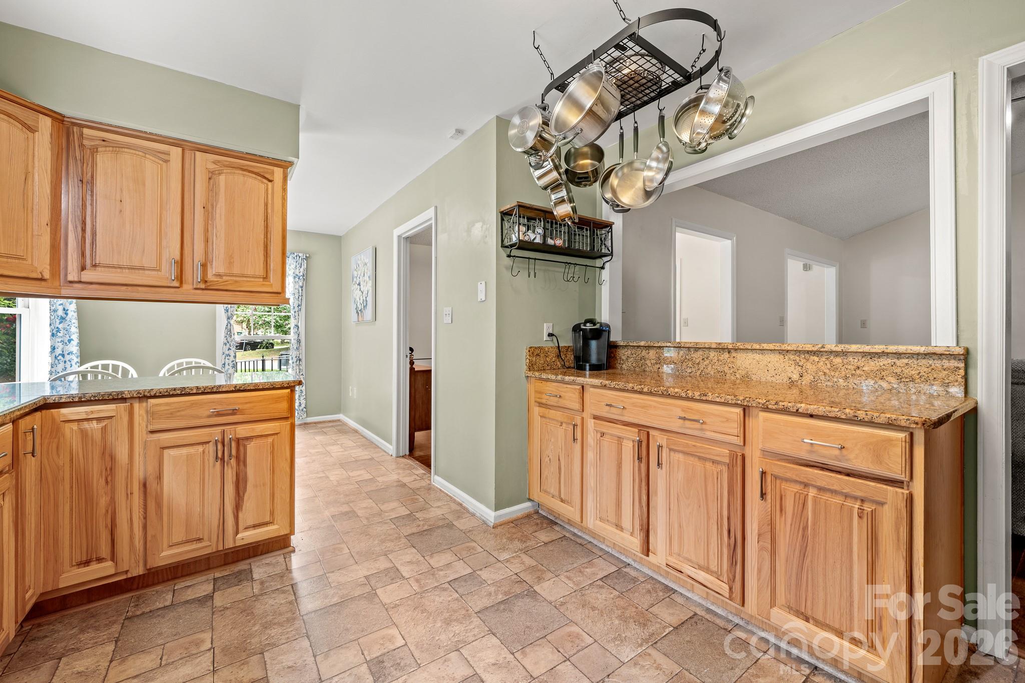 5200 Cressingham Court — Charlotte