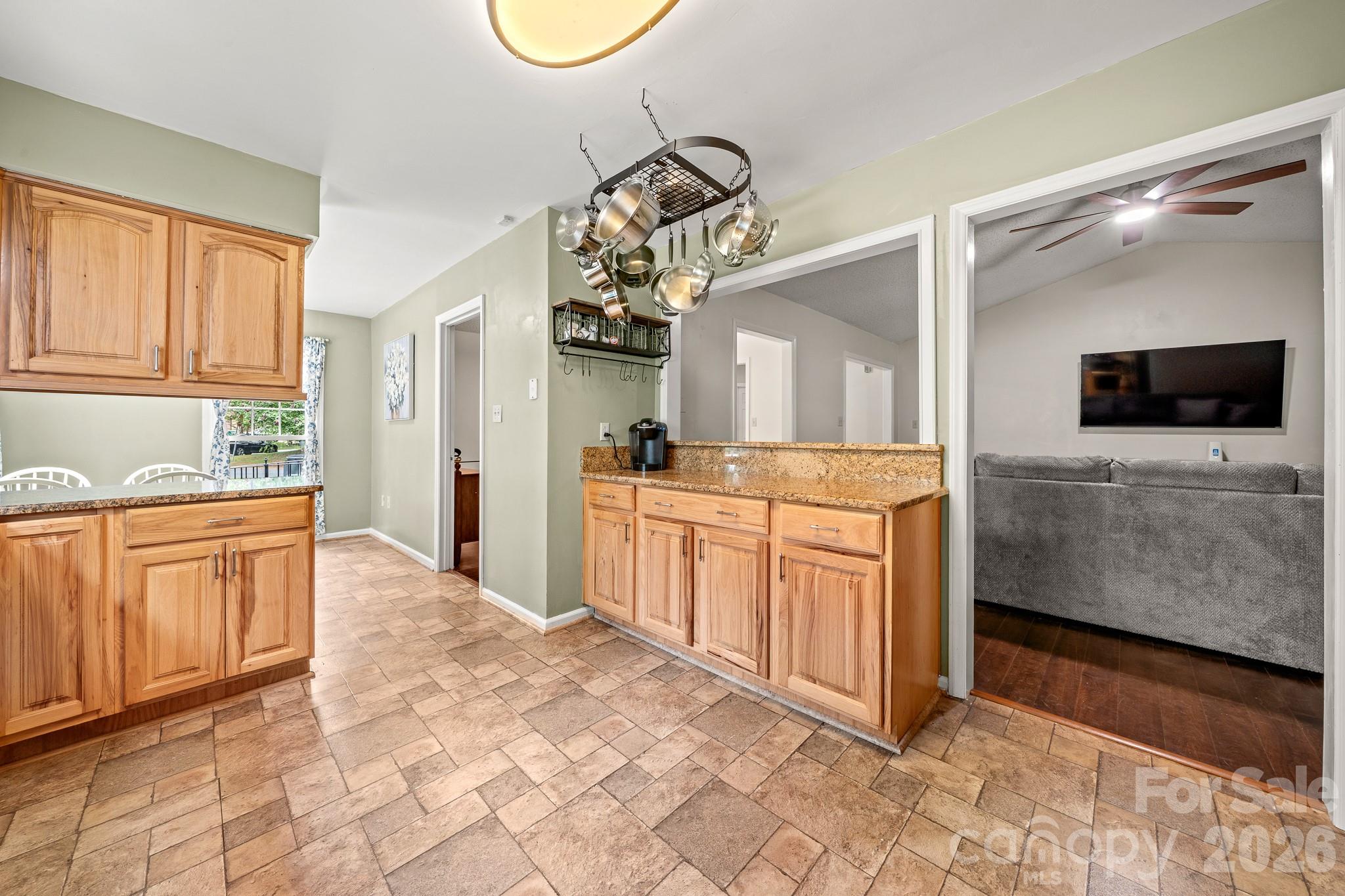 5200 Cressingham Court — Charlotte
