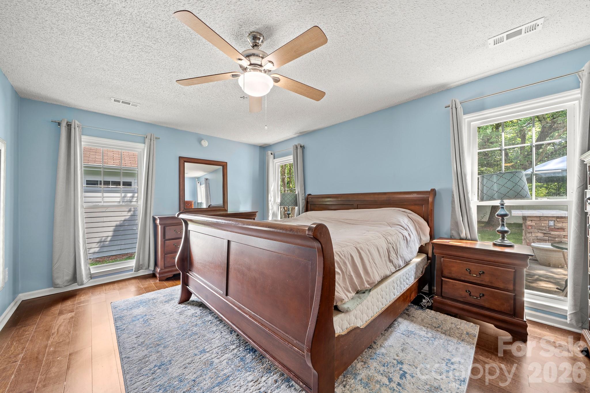 5200 Cressingham Court — Charlotte