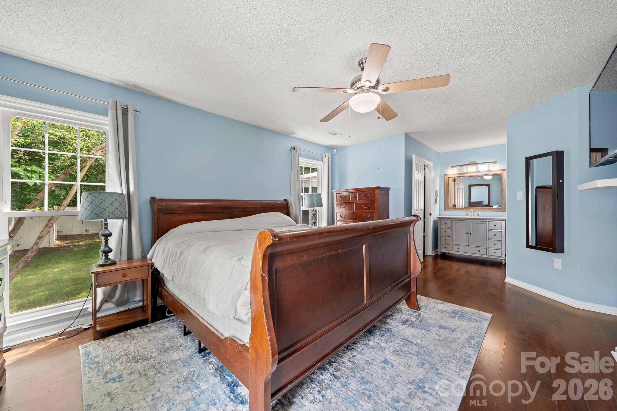 5200 Cressingham Court — Charlotte