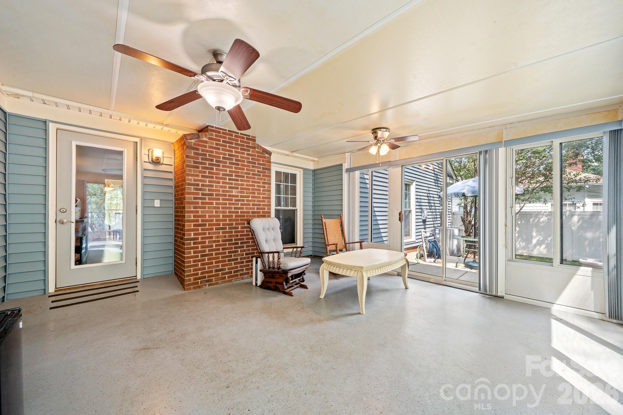 5200 Cressingham Court — Charlotte