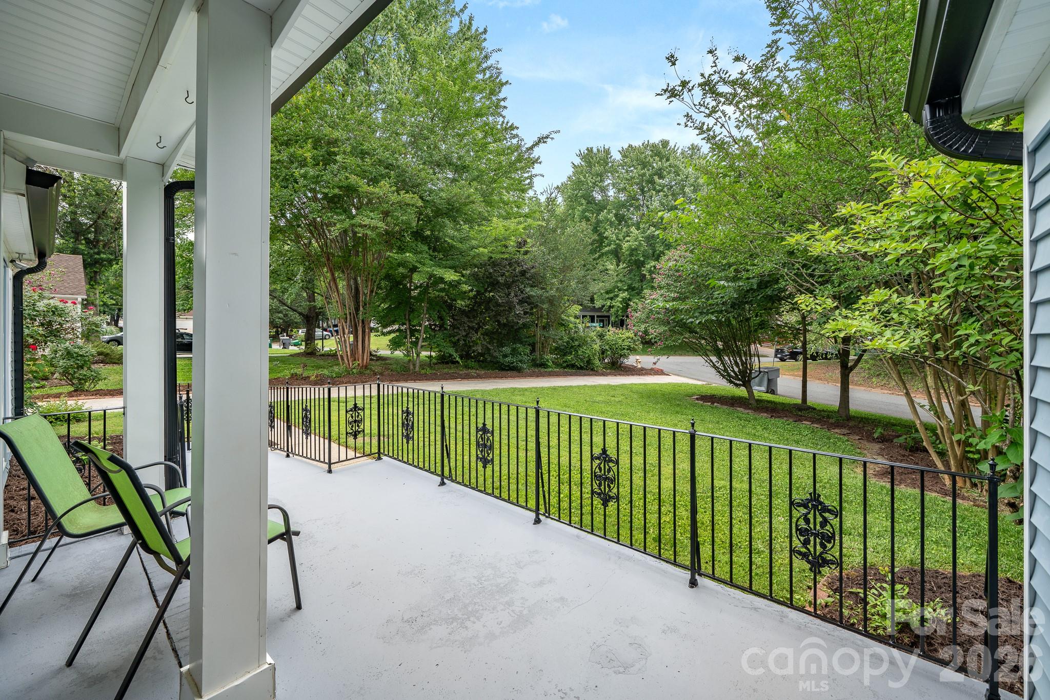 5200 Cressingham Court — Charlotte