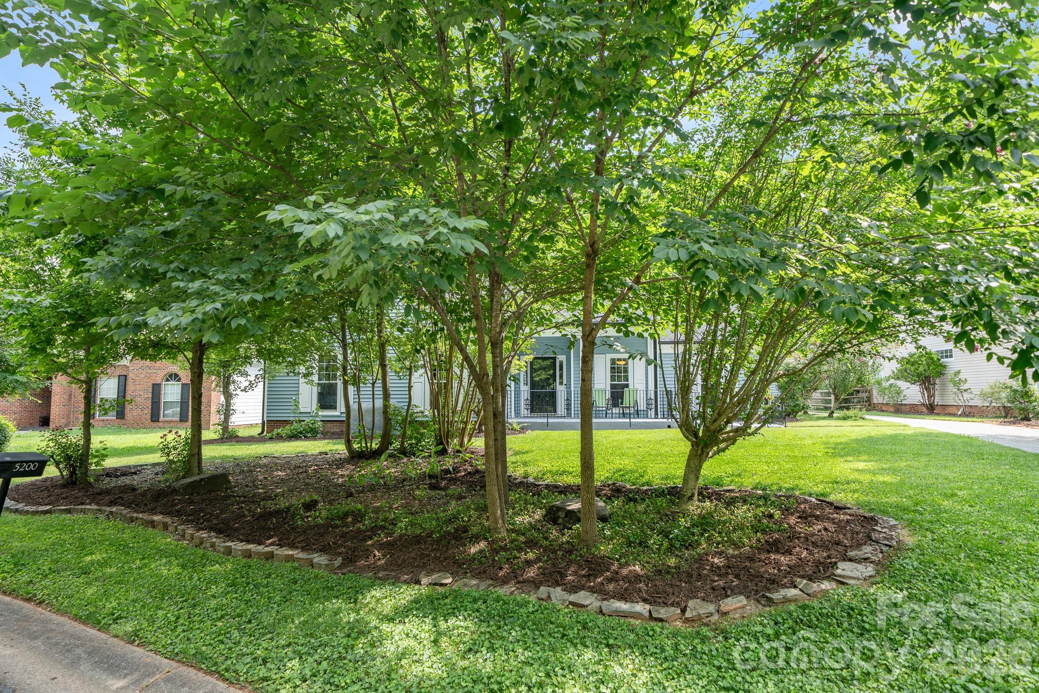 5200 Cressingham Court — Charlotte