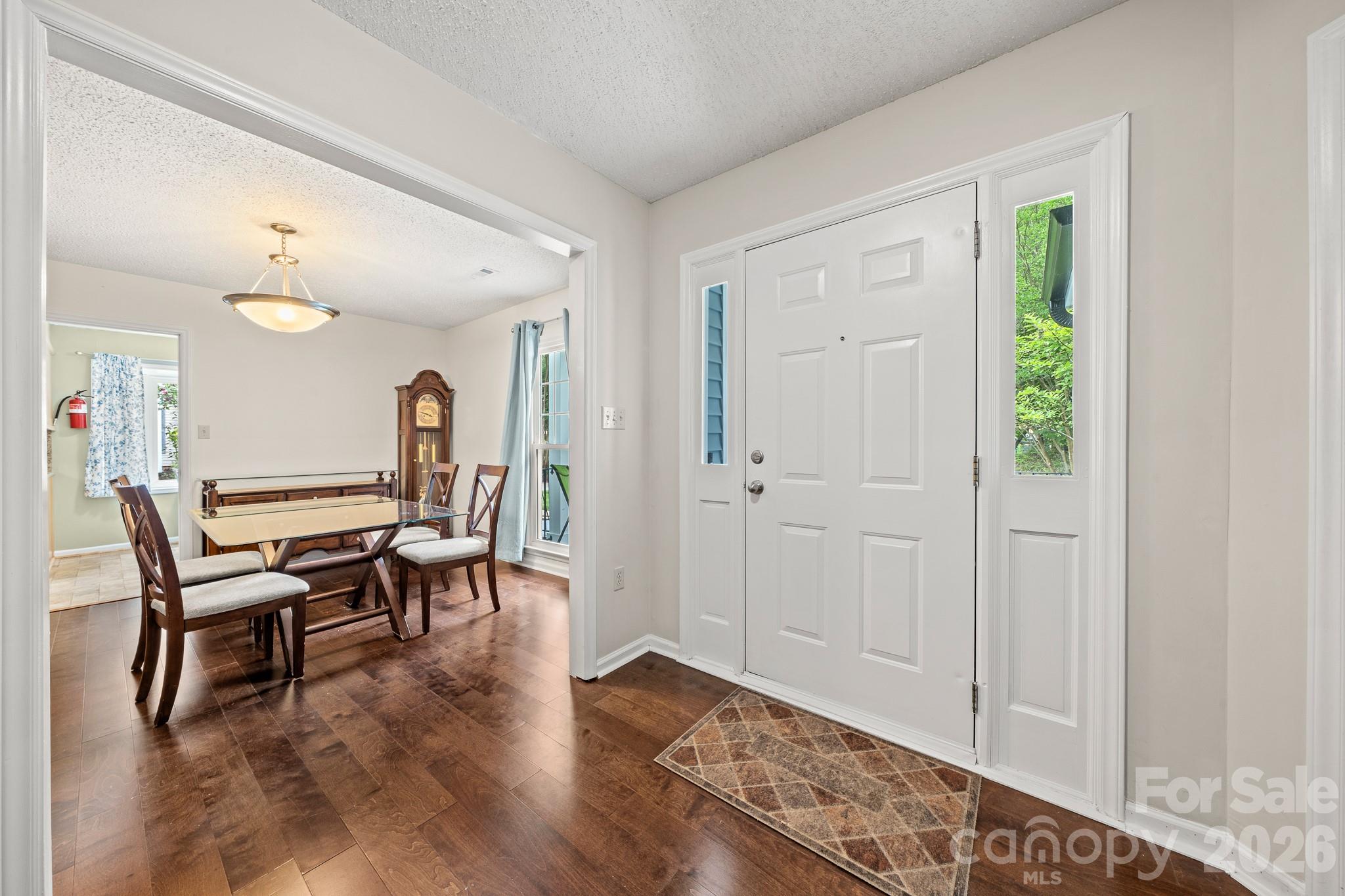 5200 Cressingham Court — Charlotte