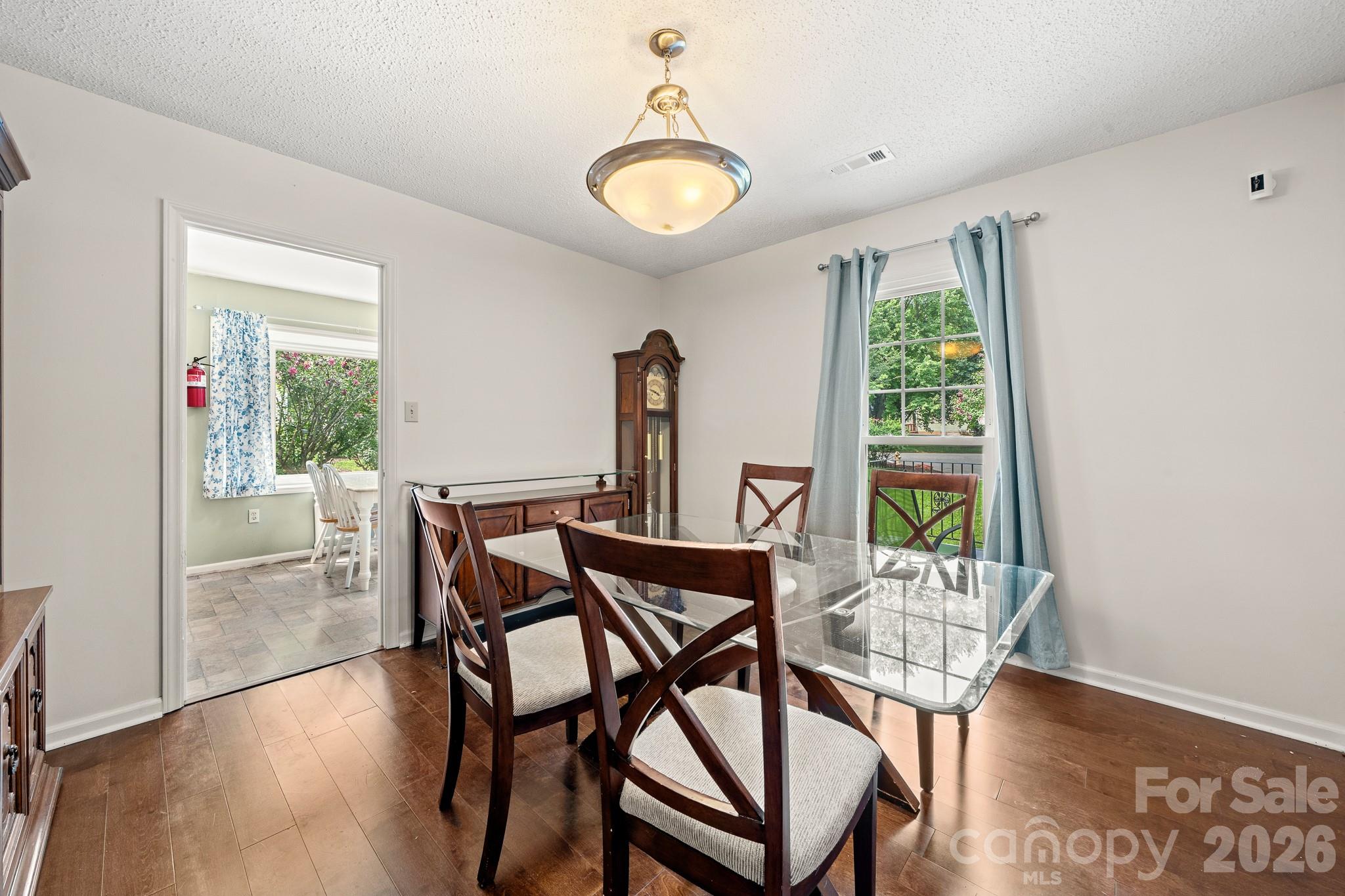 5200 Cressingham Court — Charlotte
