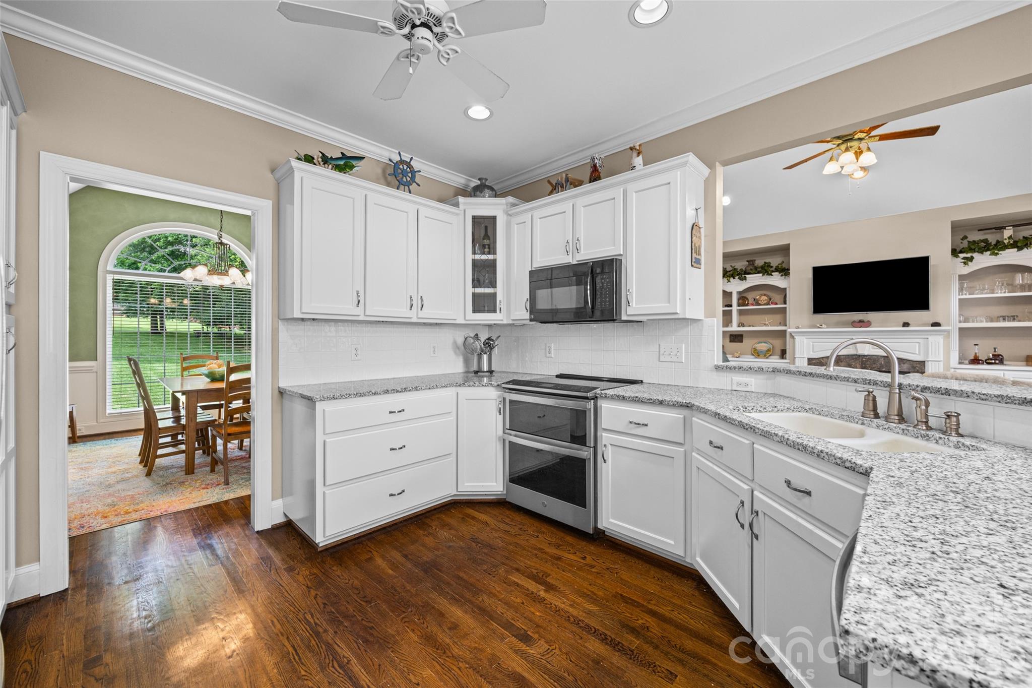 1850 Poinciana Drive — York